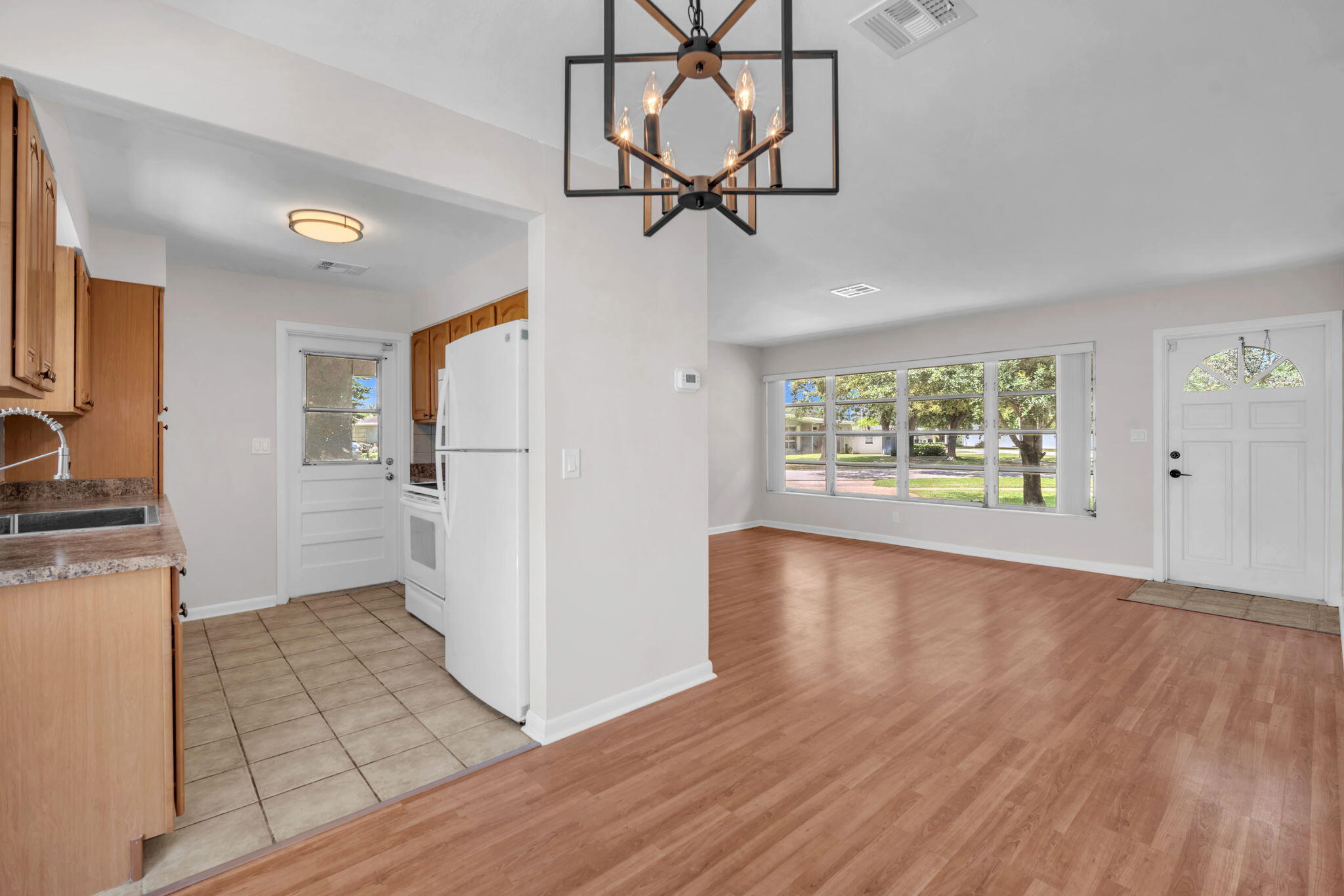 145 Greenbrier Drive Property Photo 14