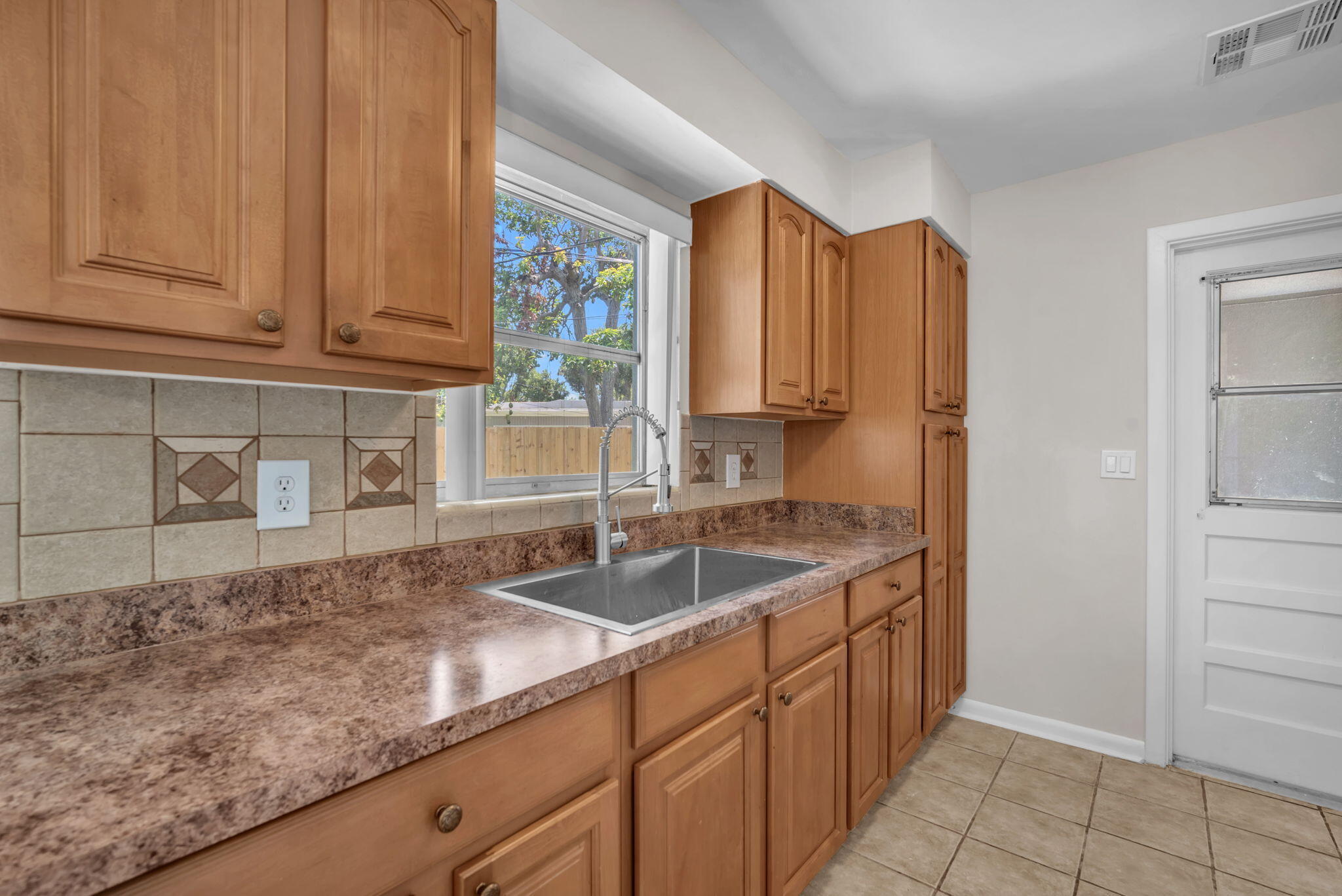 145 Greenbrier Drive Property Photo 18