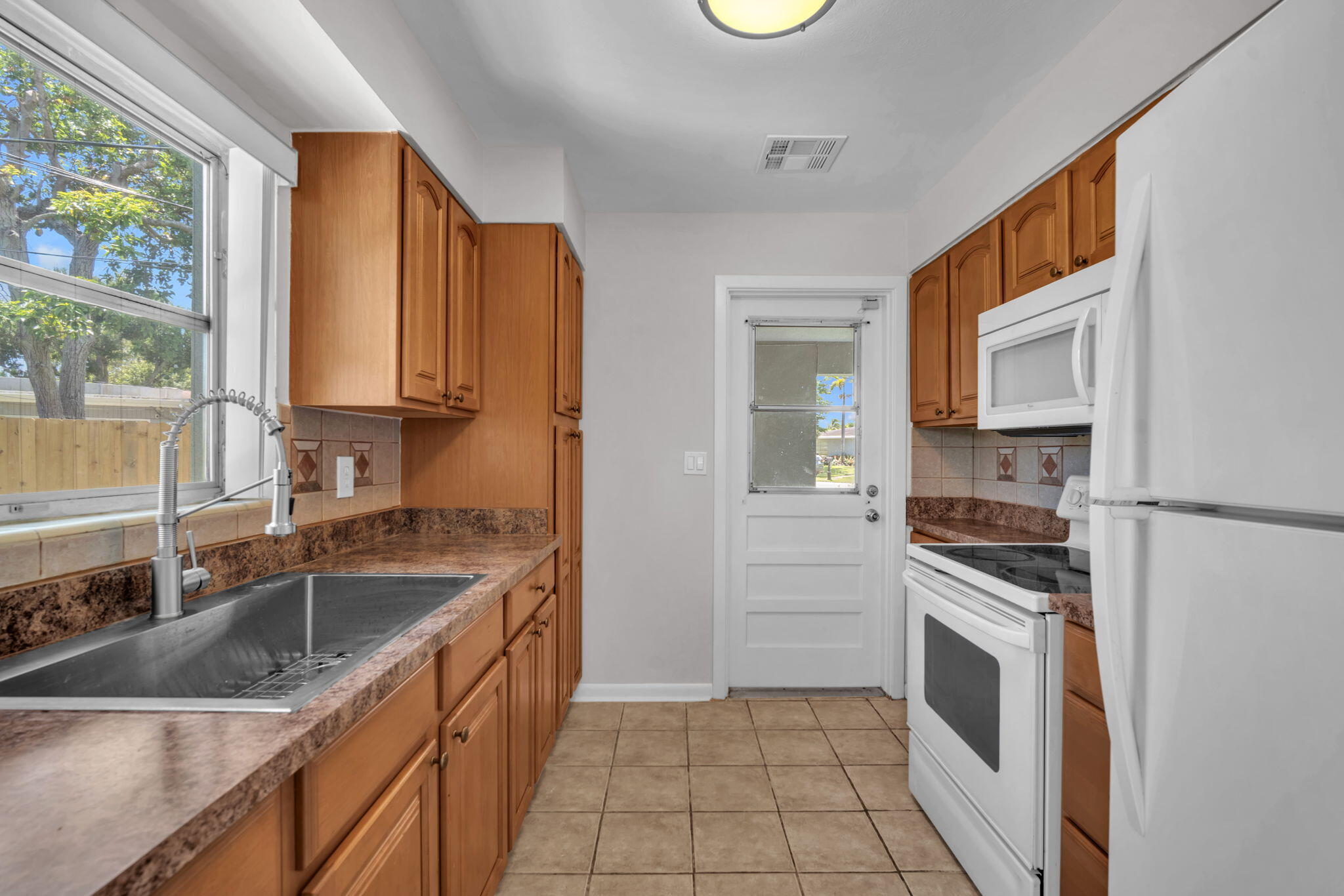 145 Greenbrier Drive Property Photo 21