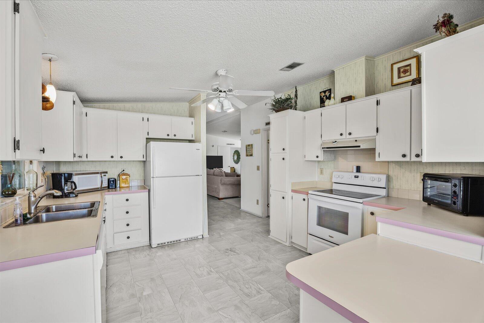 8498 Lavender Court Property Photo 10