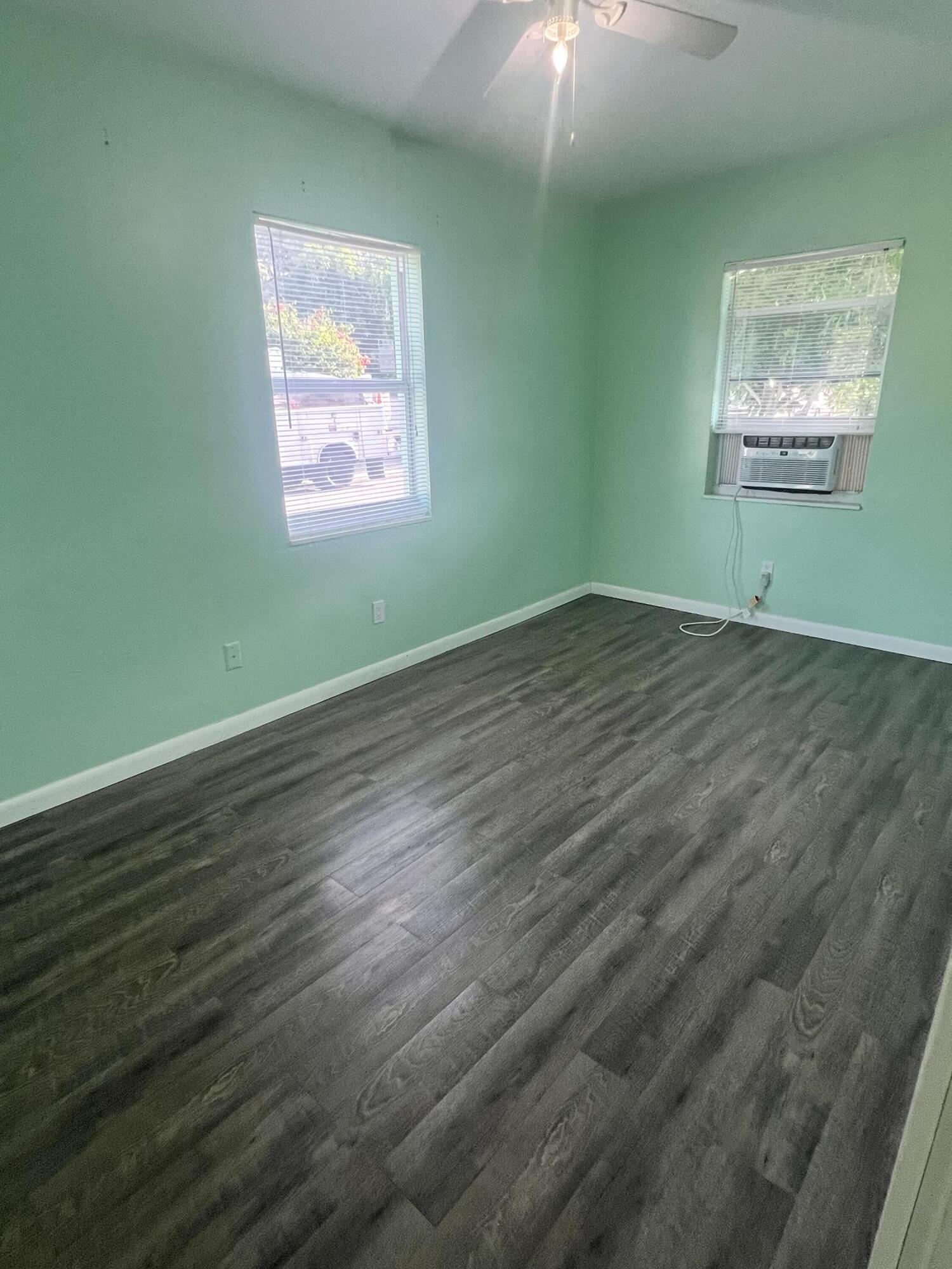 601 N D Street Property Photo 6