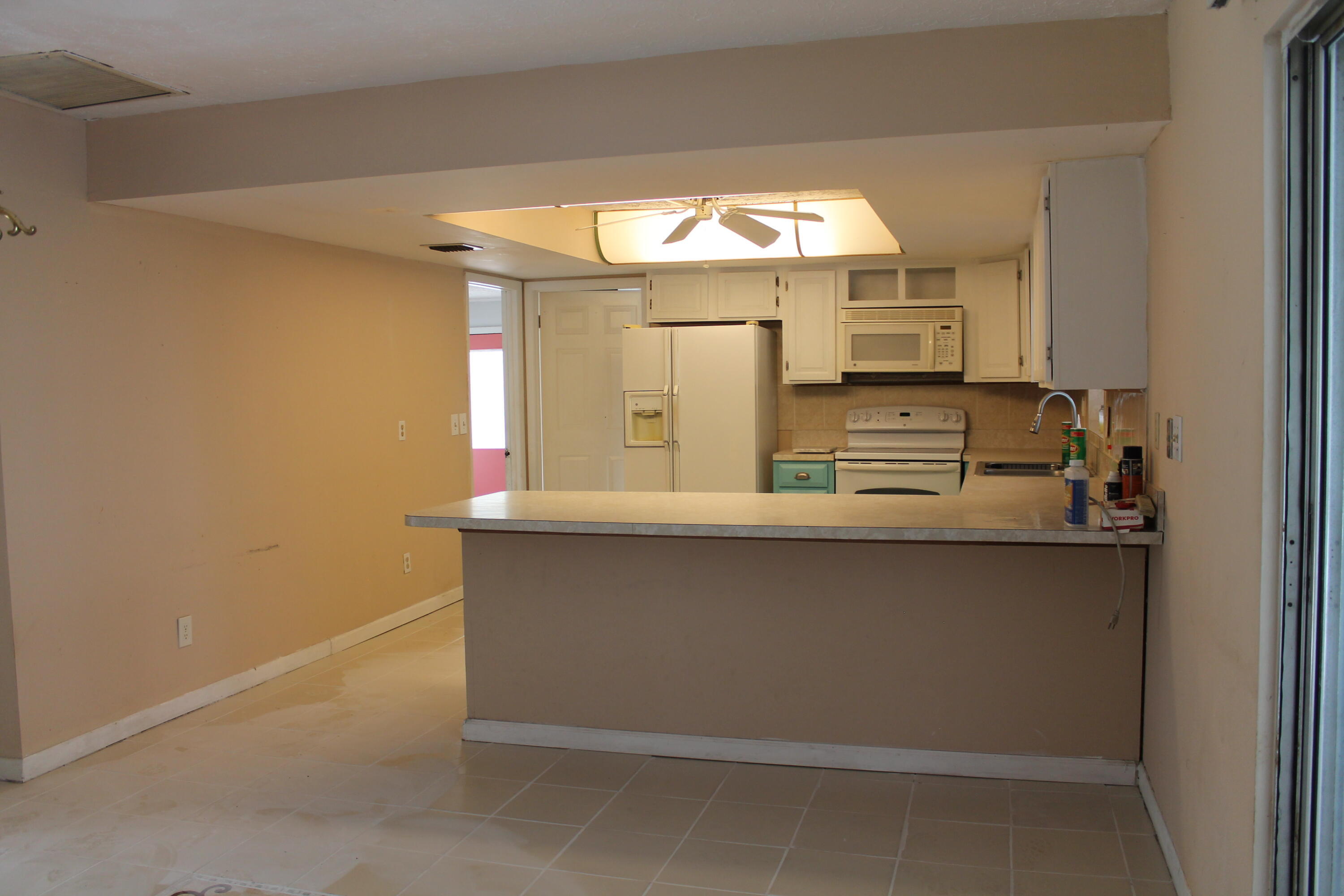 7003 Sw 39th Street Property Photo 13
