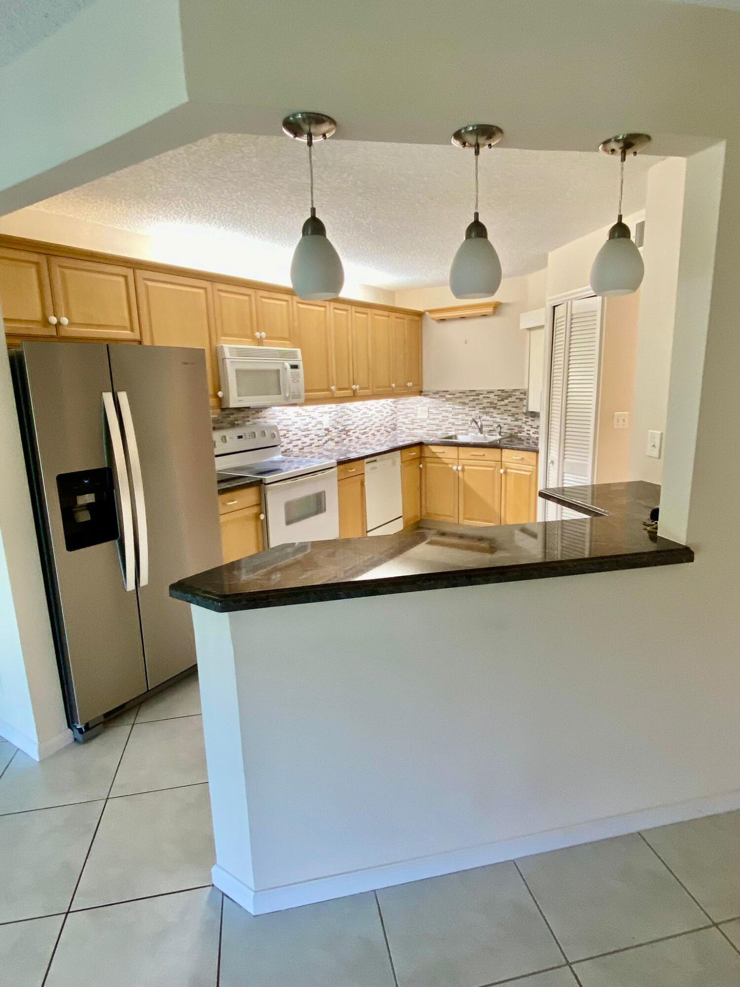 5900 Camino Del Sol 206 Property Photo 6