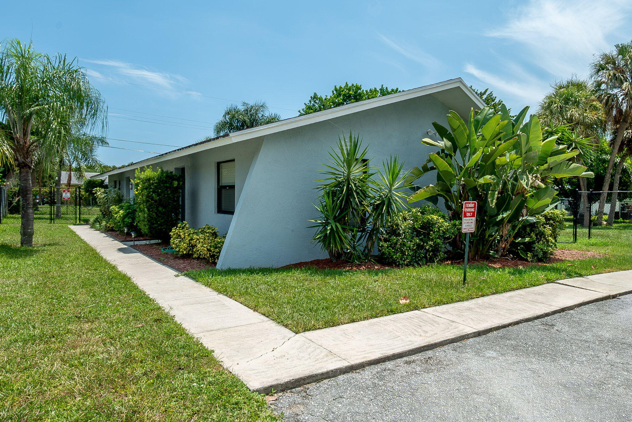 9287 Sunrise Drive Property Photo 4