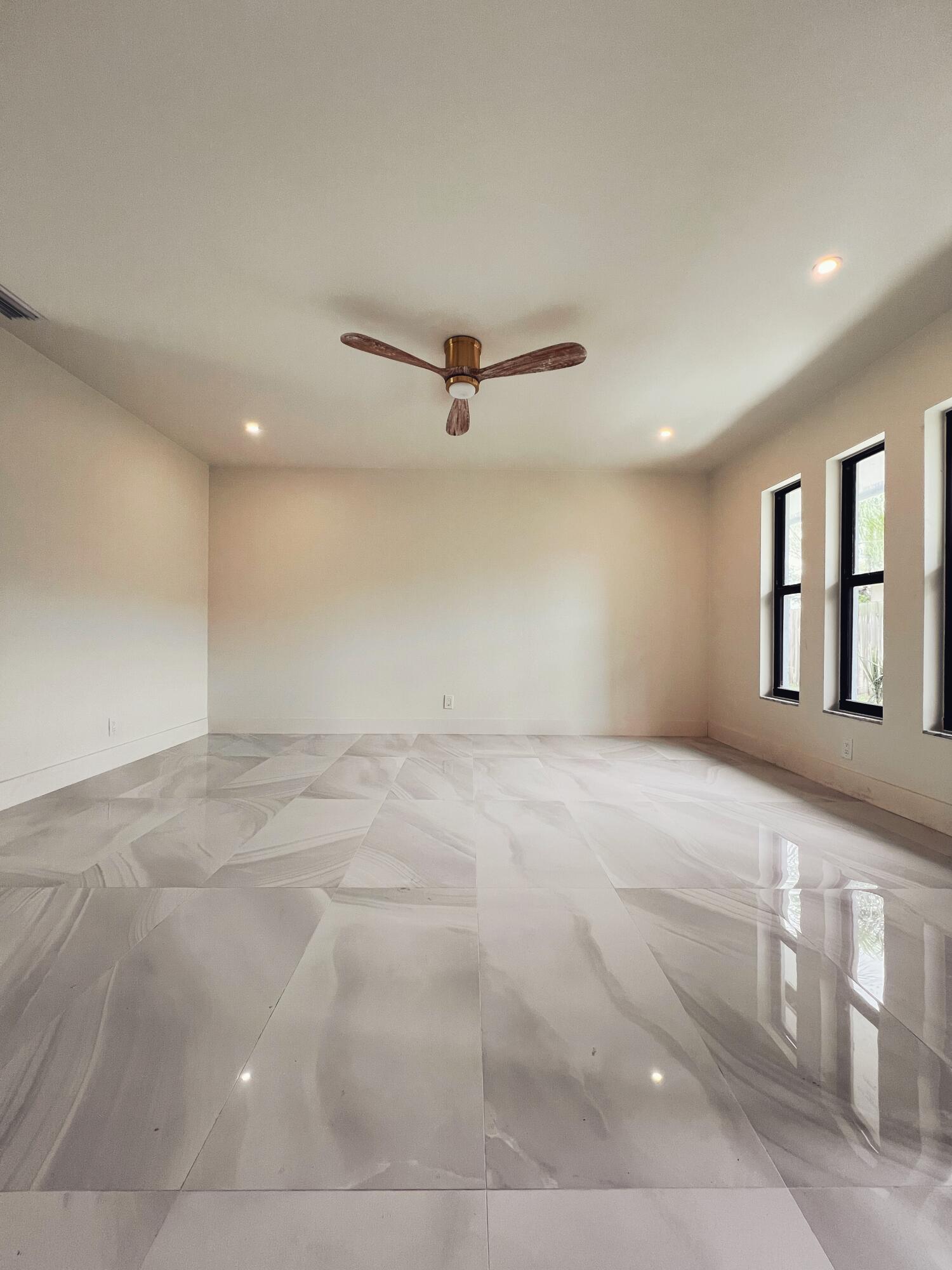 9287 Sunrise Drive Property Photo 28
