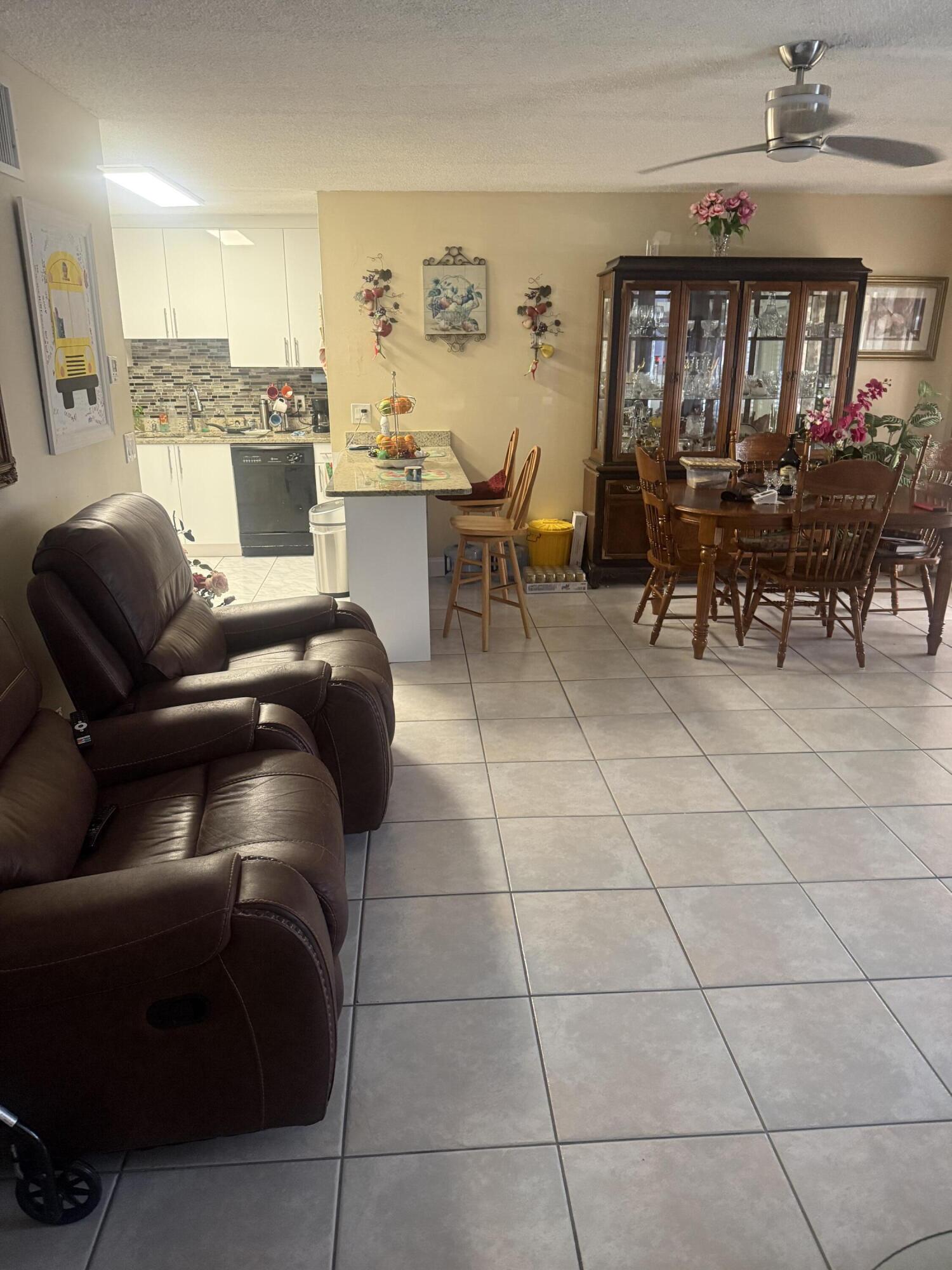 3526 La Palmas Court A-1 Property Photo 8