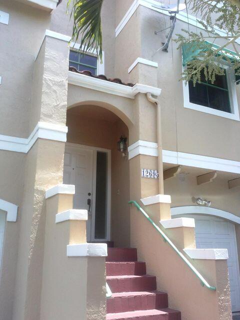12695 Nw 14th Place Property Photo 2