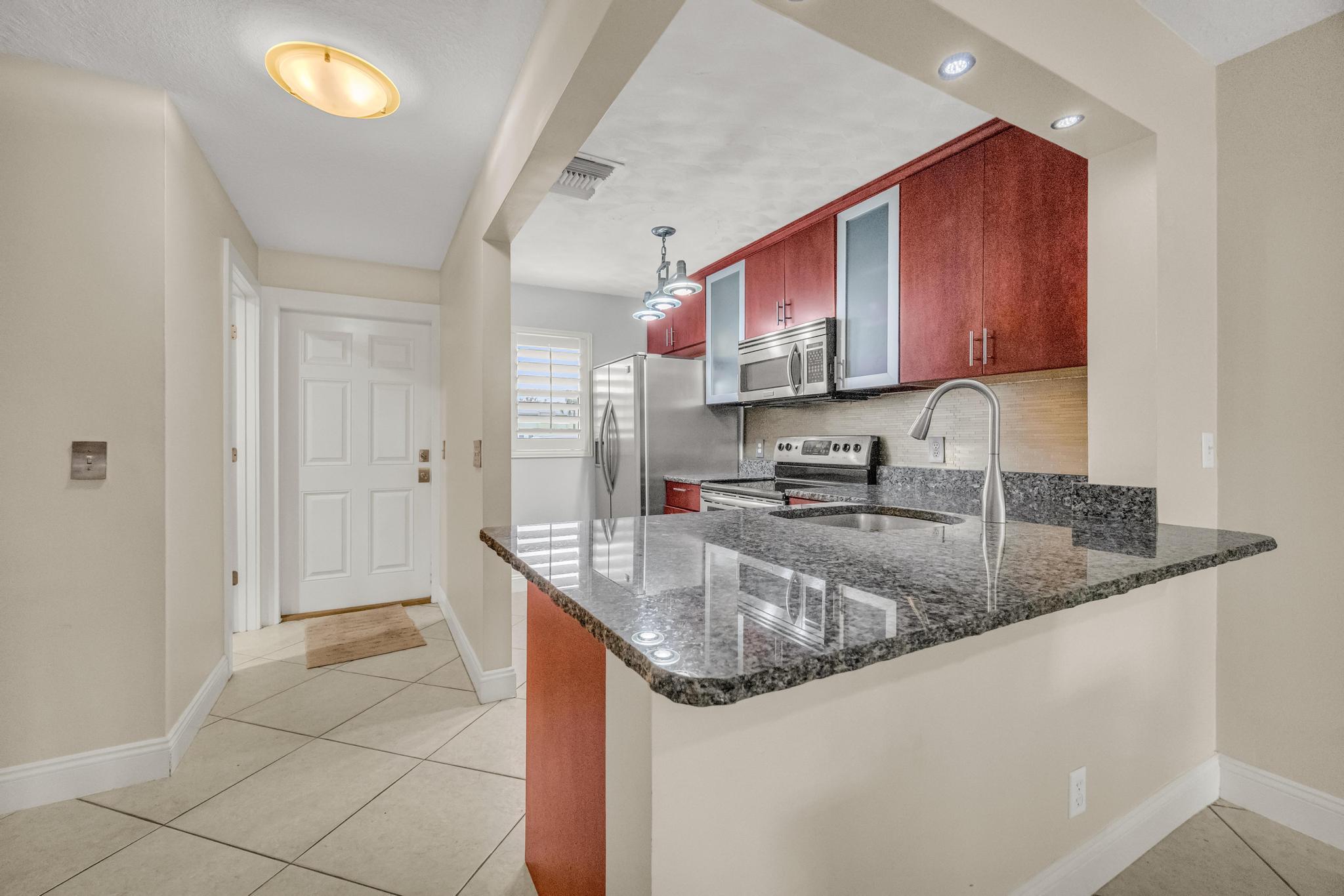 9409 S Ocean Drive 31 Property Photo 10