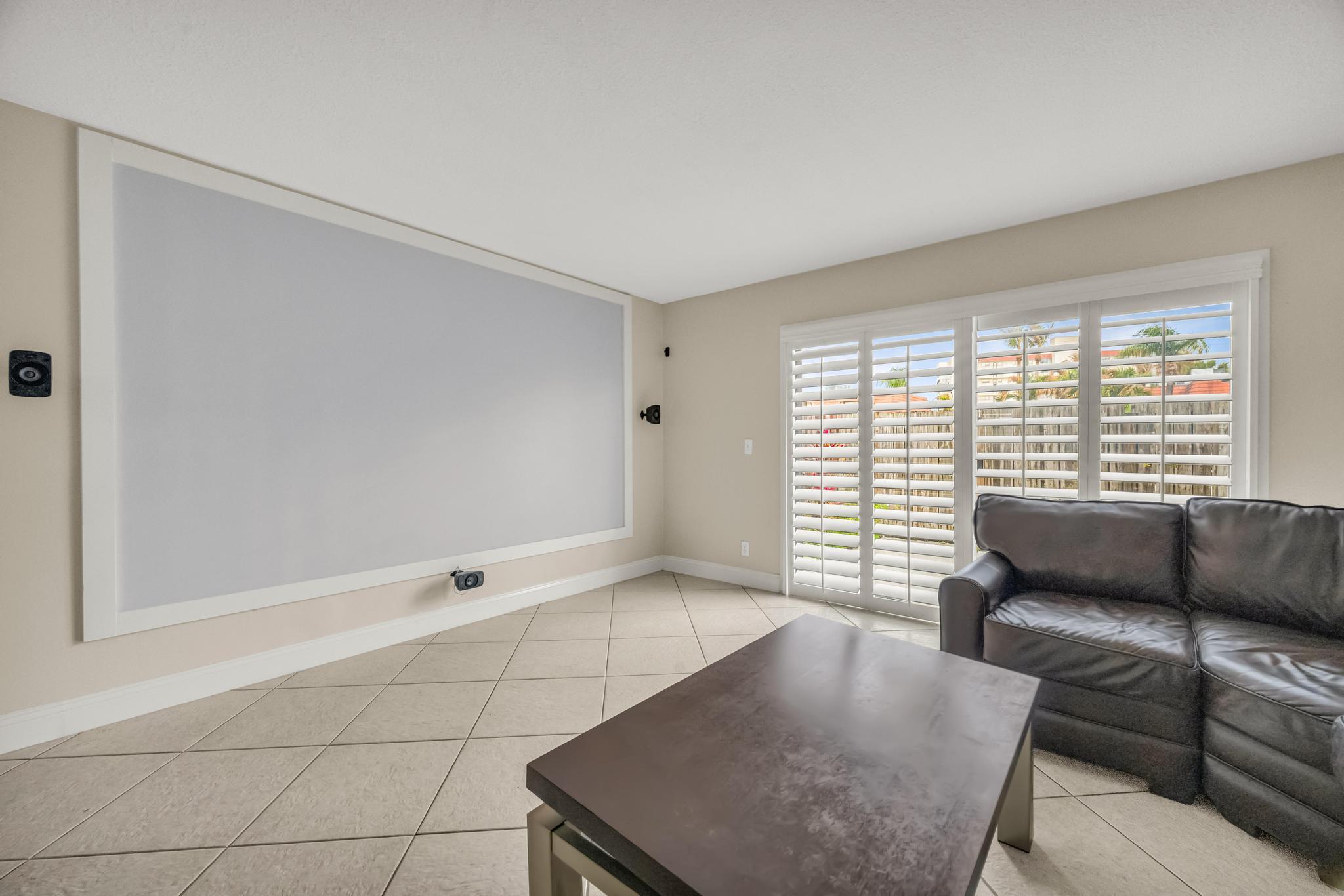 9409 S Ocean Drive 31 Property Photo 11