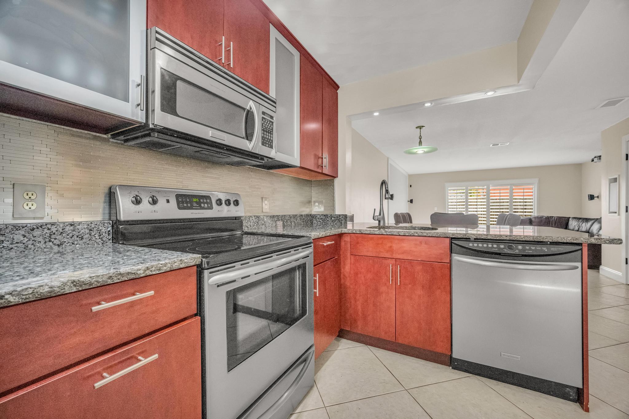 9409 S Ocean Drive 31 Property Photo 18