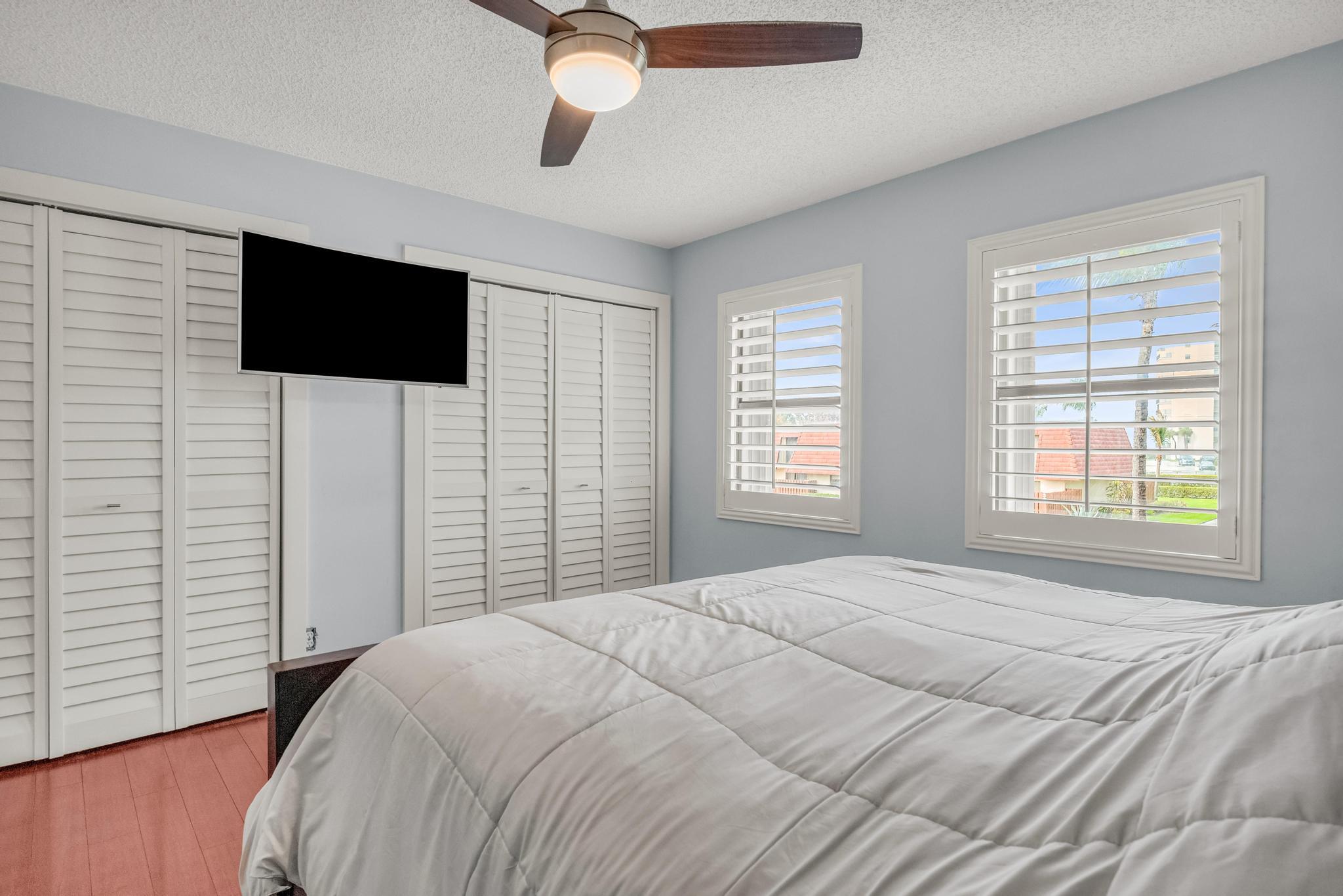 9409 S Ocean Drive 31 Property Photo 22