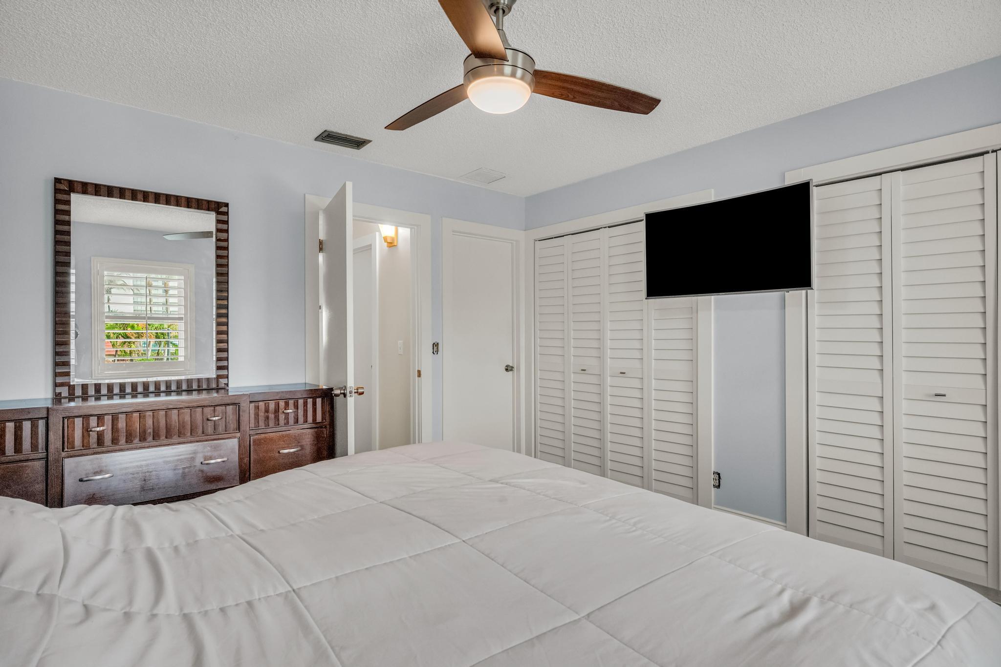 9409 S Ocean Drive 31 Property Photo 24
