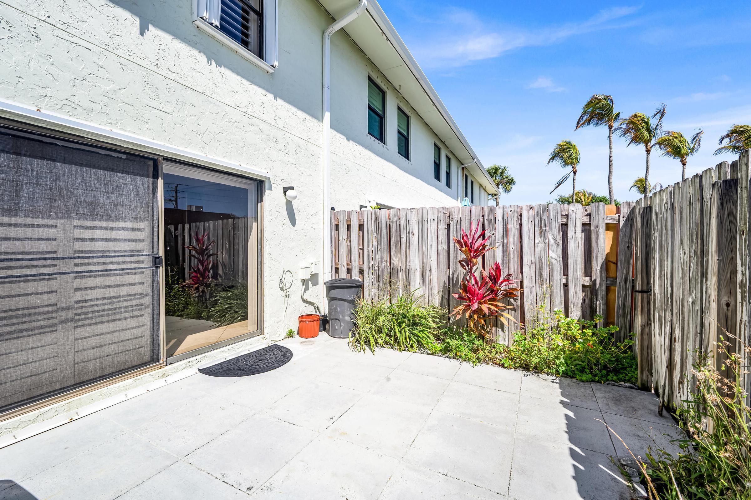 9409 S Ocean Drive 31 Property Photo 32