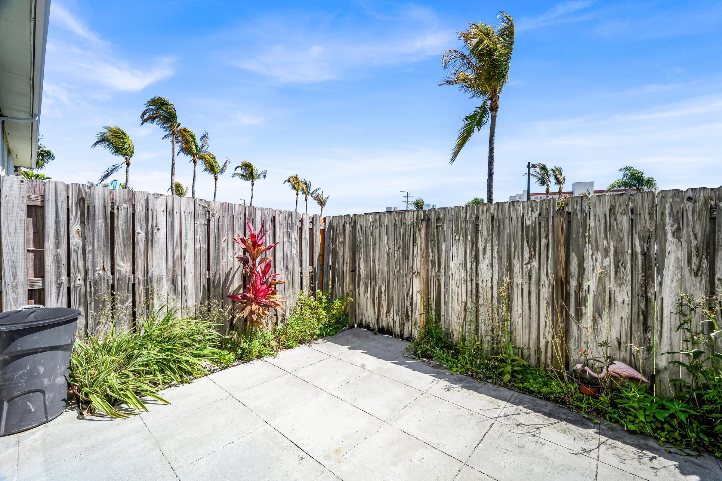 9409 S Ocean Drive 31 Property Photo 34