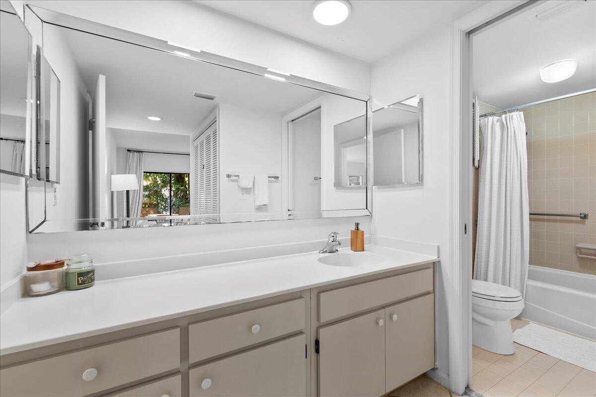 11863 Wimbledon Circle 446 Property Photo 14