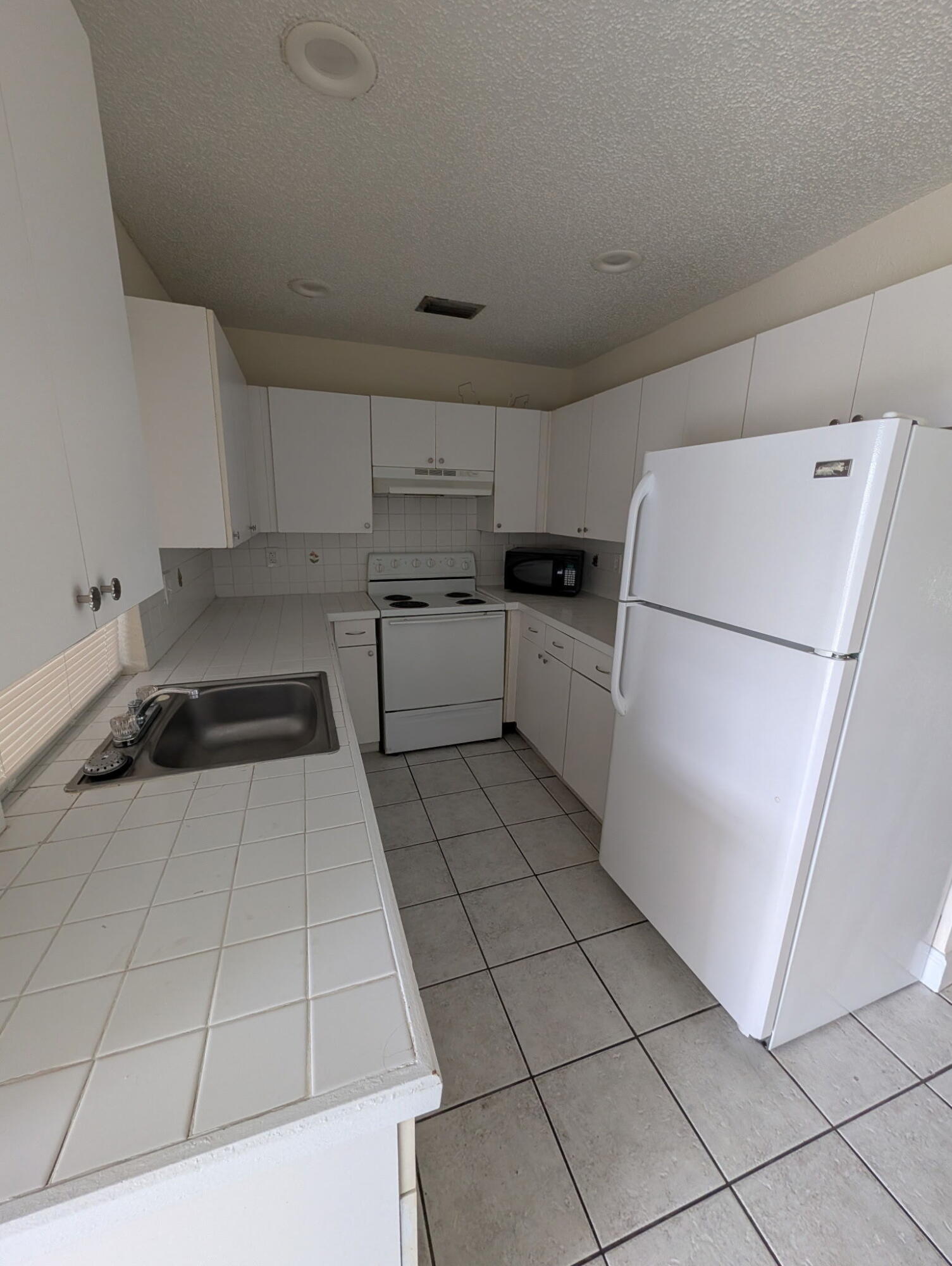 1382 Birkdale Drive 1388 Property Photo 1