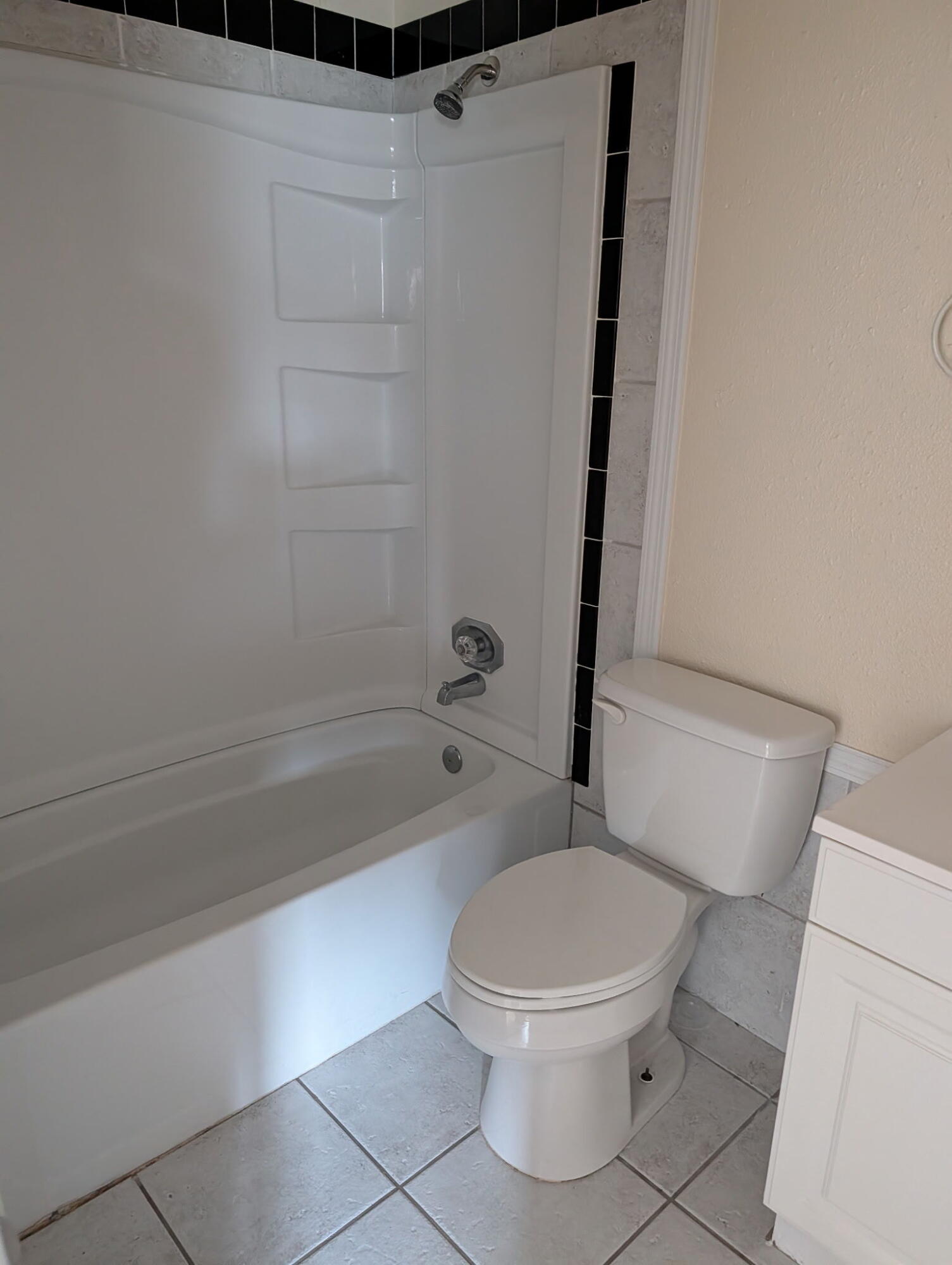 1382 Birkdale Drive 1388 Property Photo 5