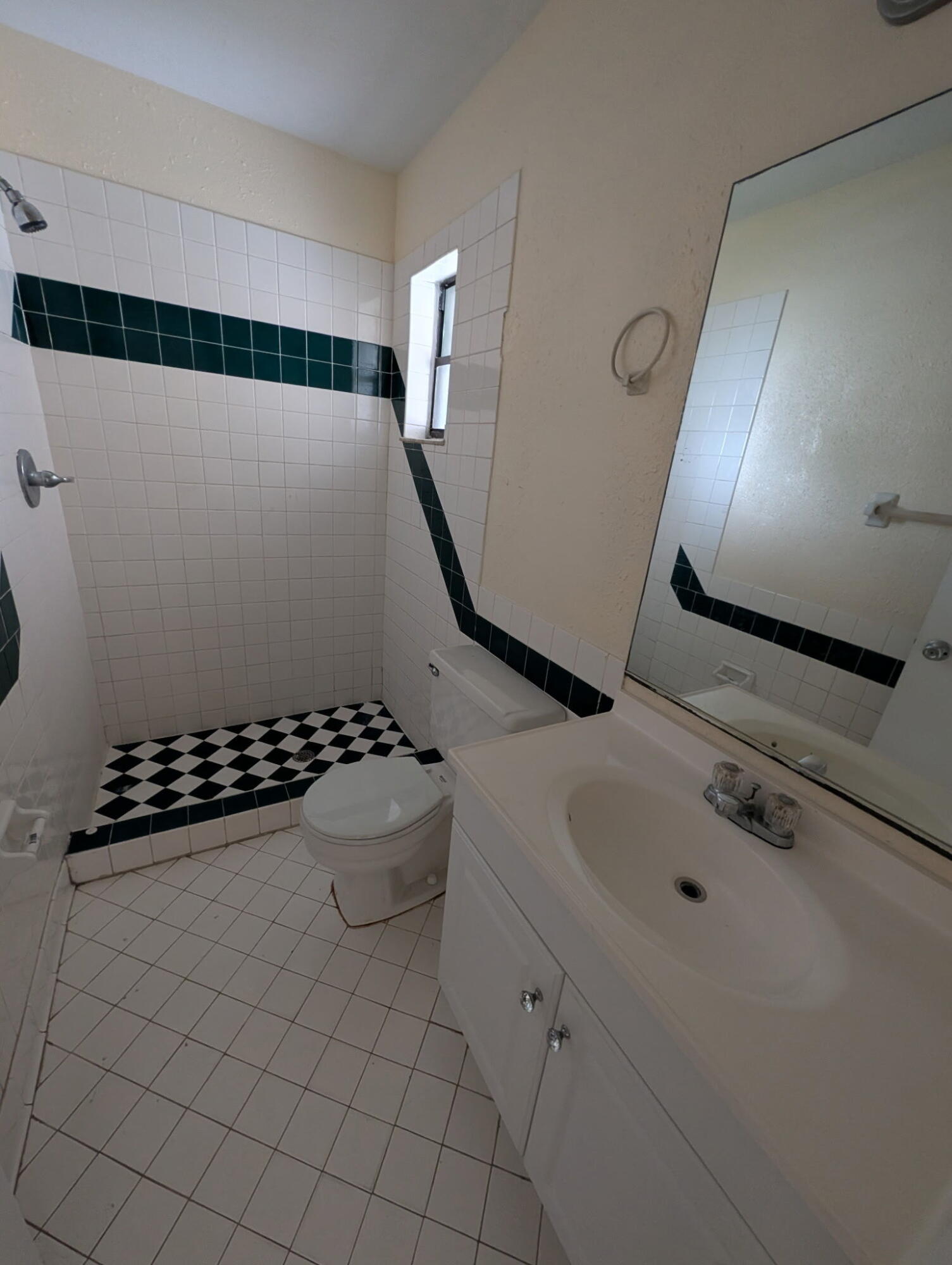 1382 Birkdale Drive 1388 Property Photo 7
