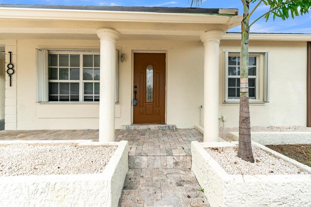 181 Ne 51st Street Property Photo 5