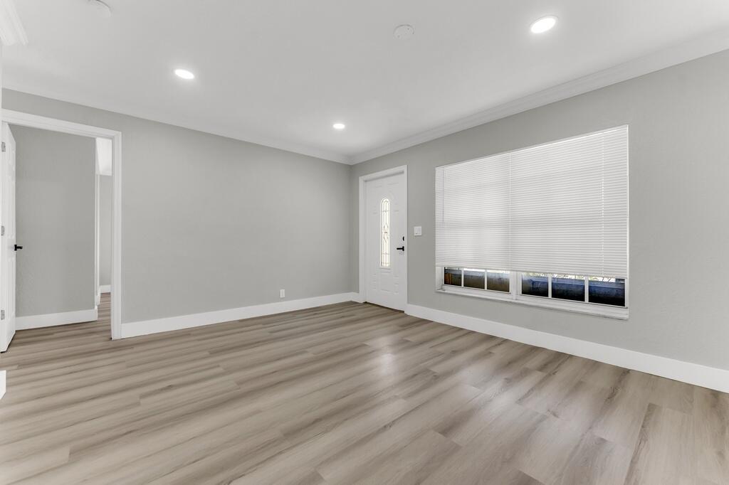 181 Ne 51st Street Property Photo 18