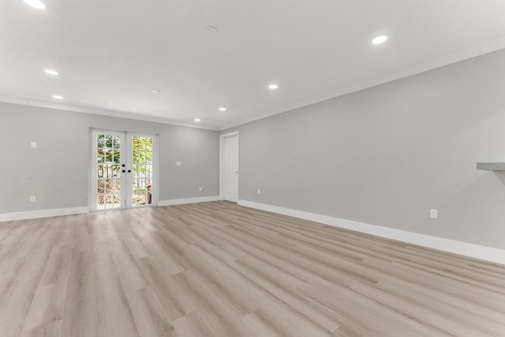 181 Ne 51st Street Property Photo 19