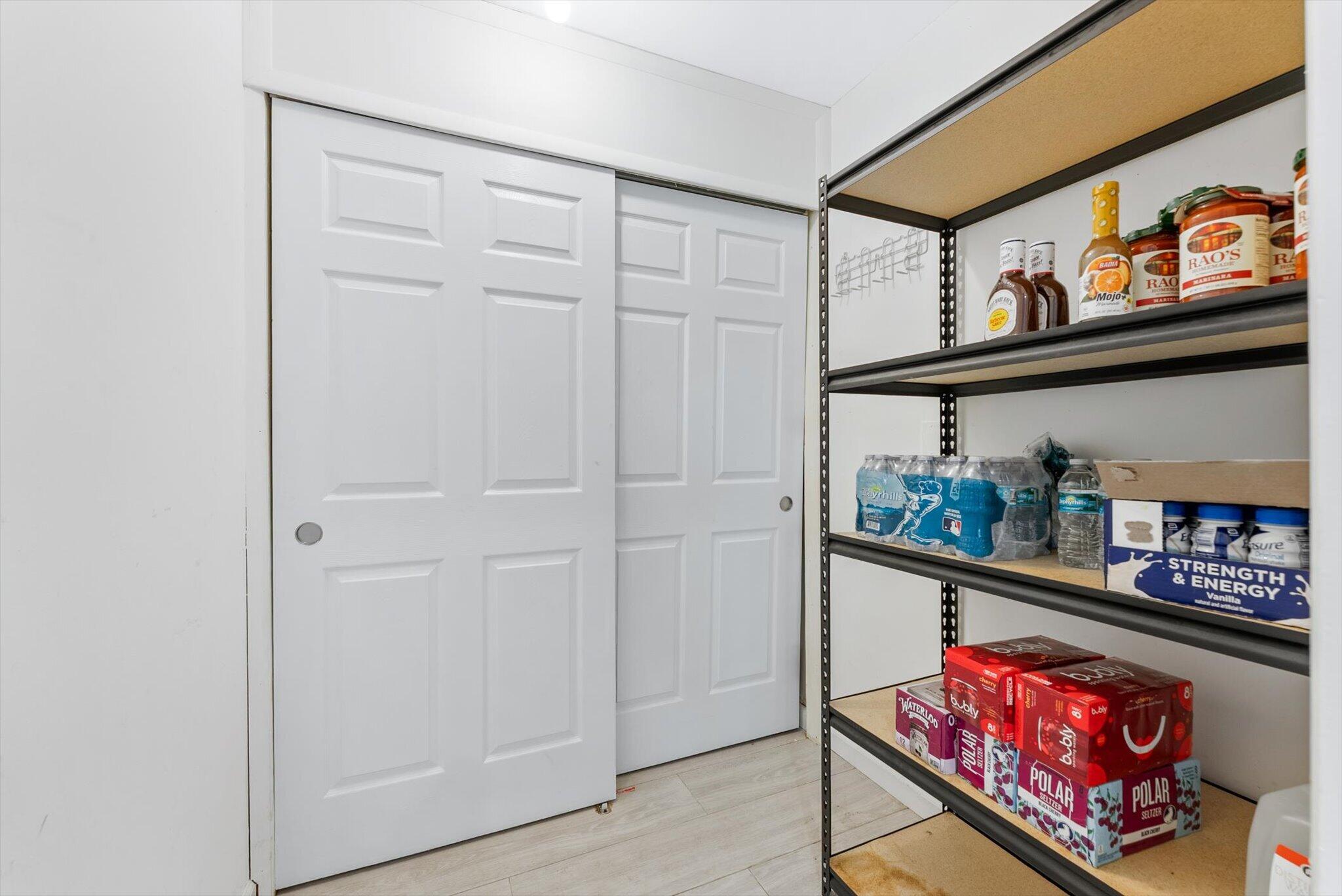 708 Hillcrest Boulevard Property Photo 14
