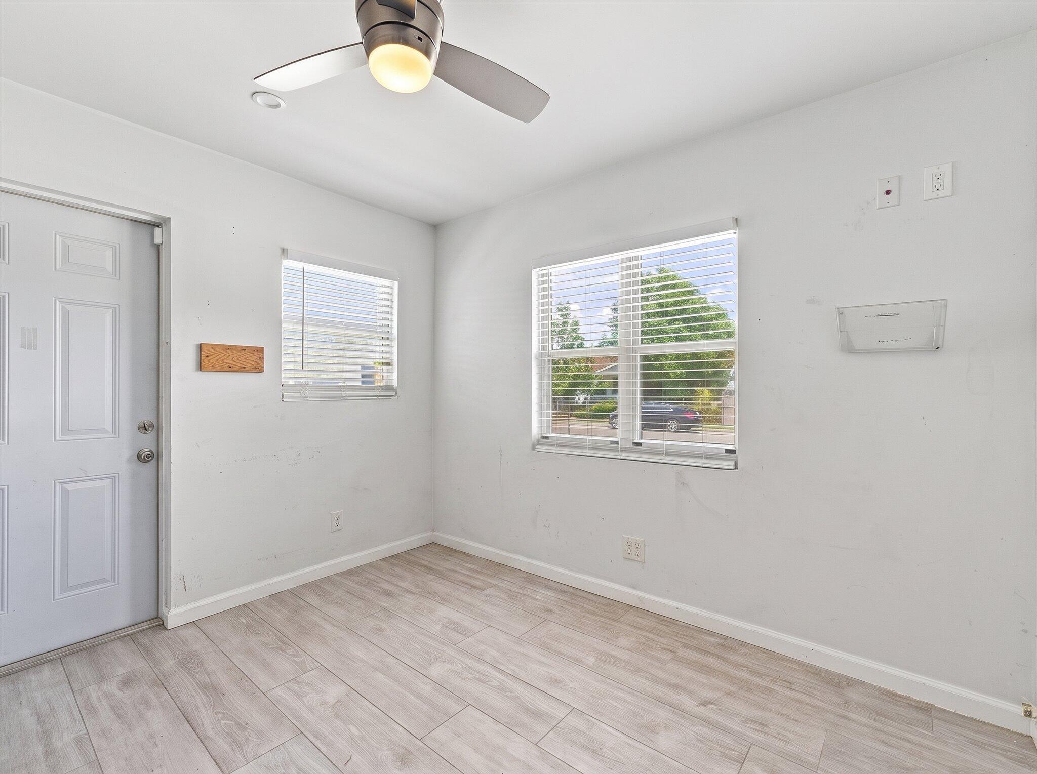 708 Hillcrest Boulevard Property Photo 22
