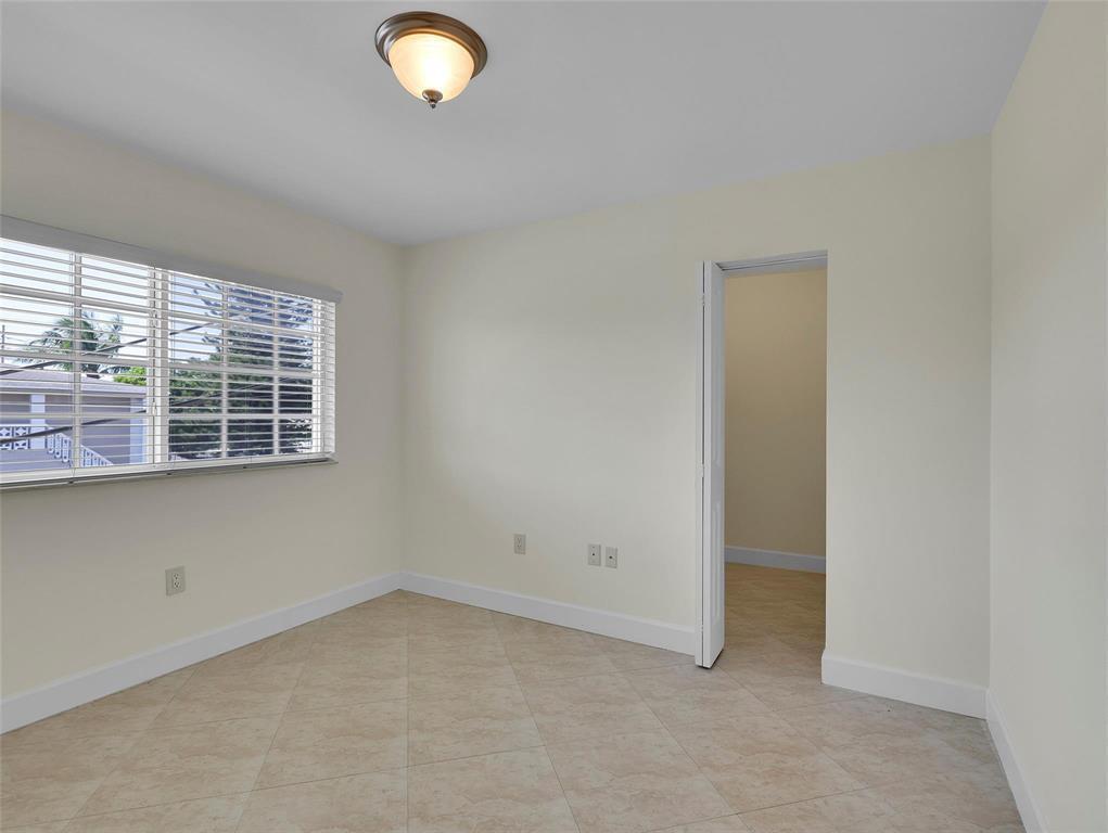 410 Sw 15th Street 207 Property Photo 8
