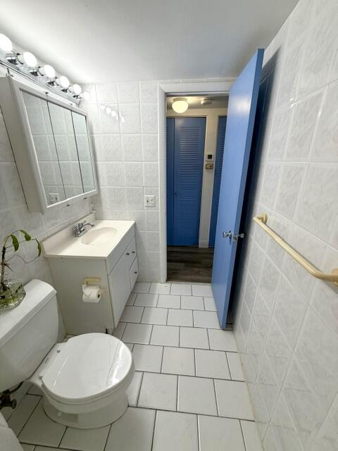 300 Oregon Street 408 Property Photo 9