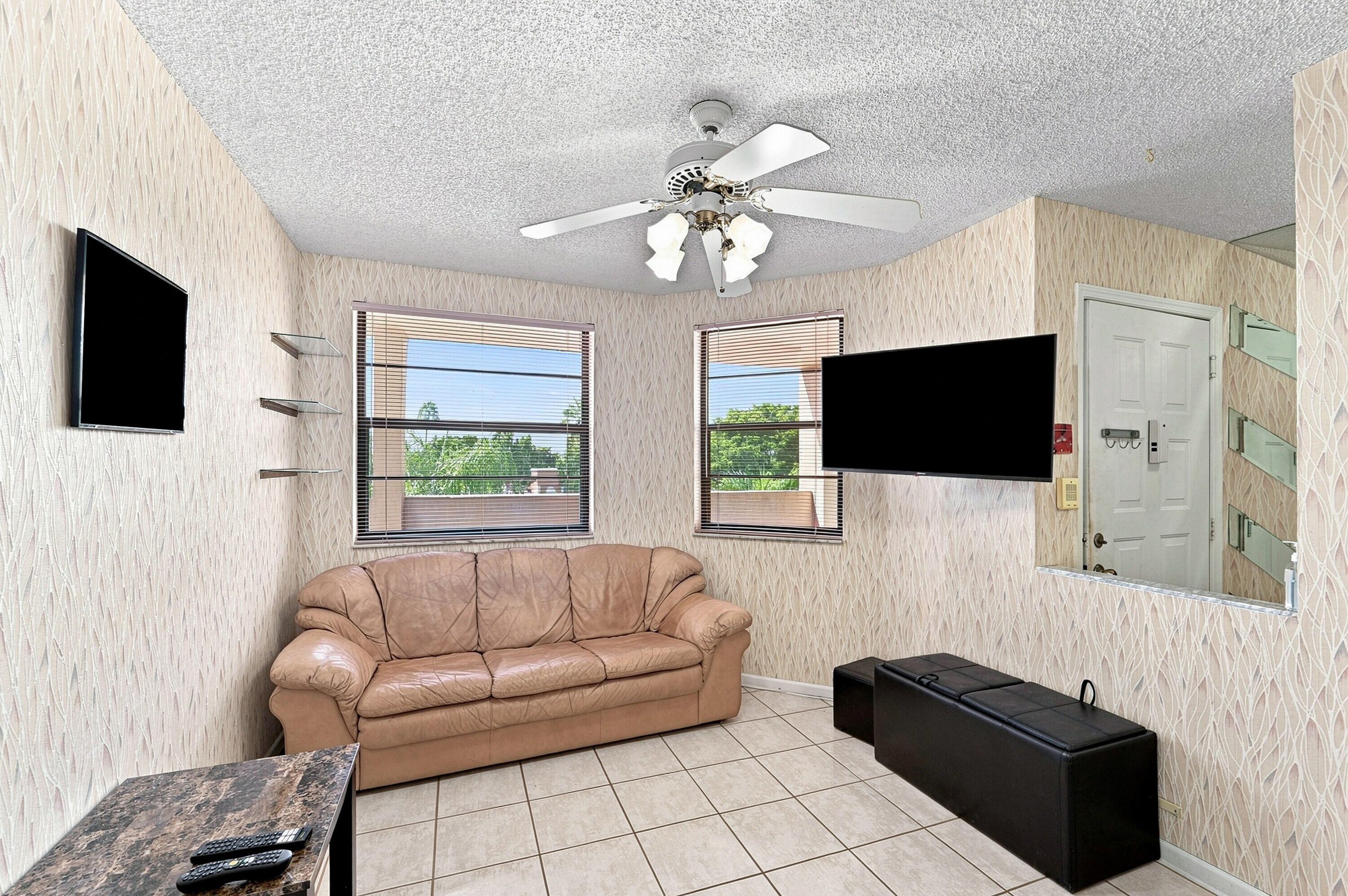 7254 Fairfax Drive 304 Property Photo 4