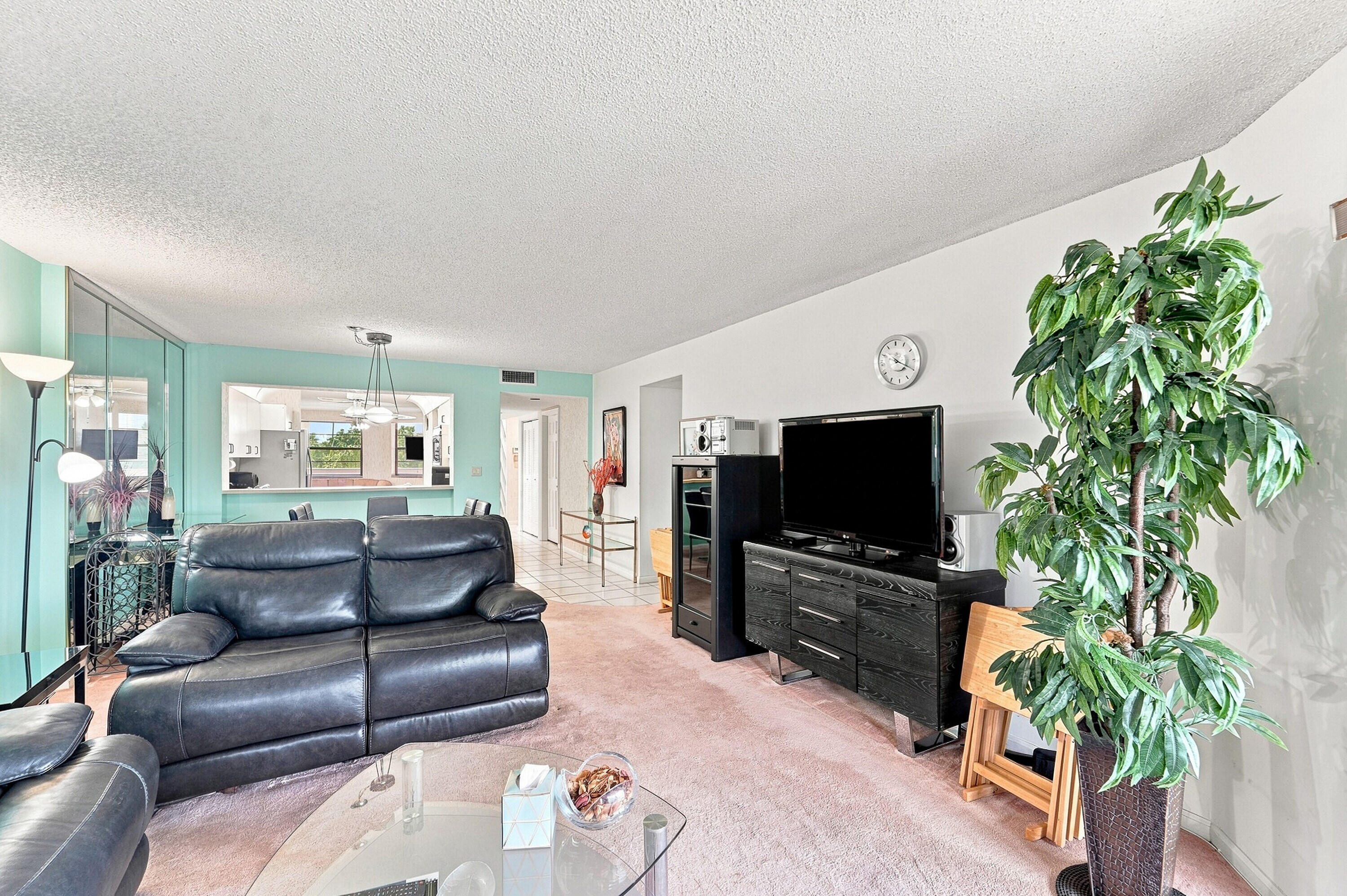 7254 Fairfax Drive 304 Property Photo 9