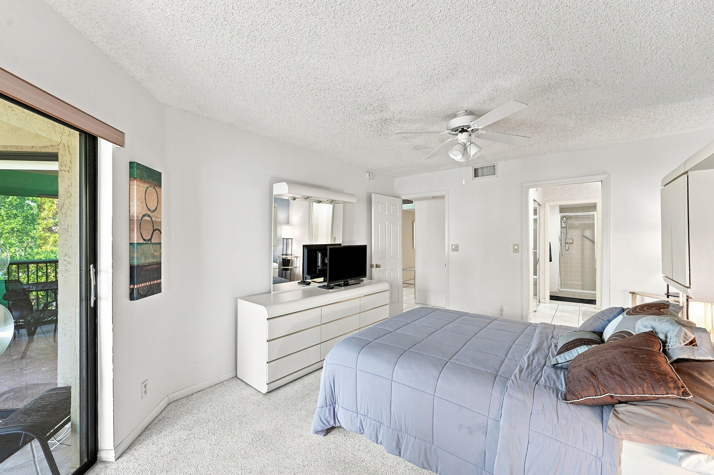 7254 Fairfax Drive 304 Property Photo 12