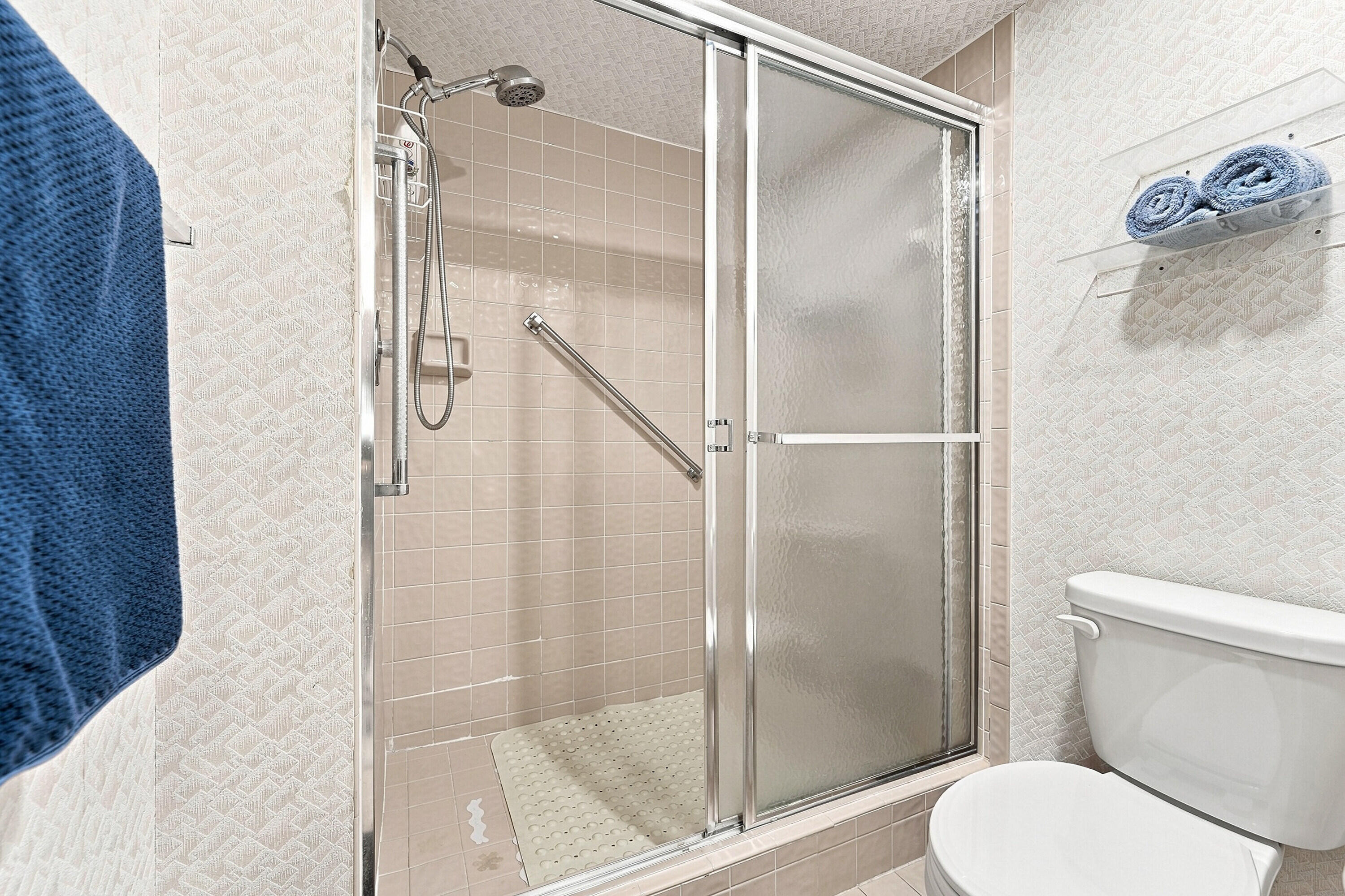 7254 Fairfax Drive 304 Property Photo 14