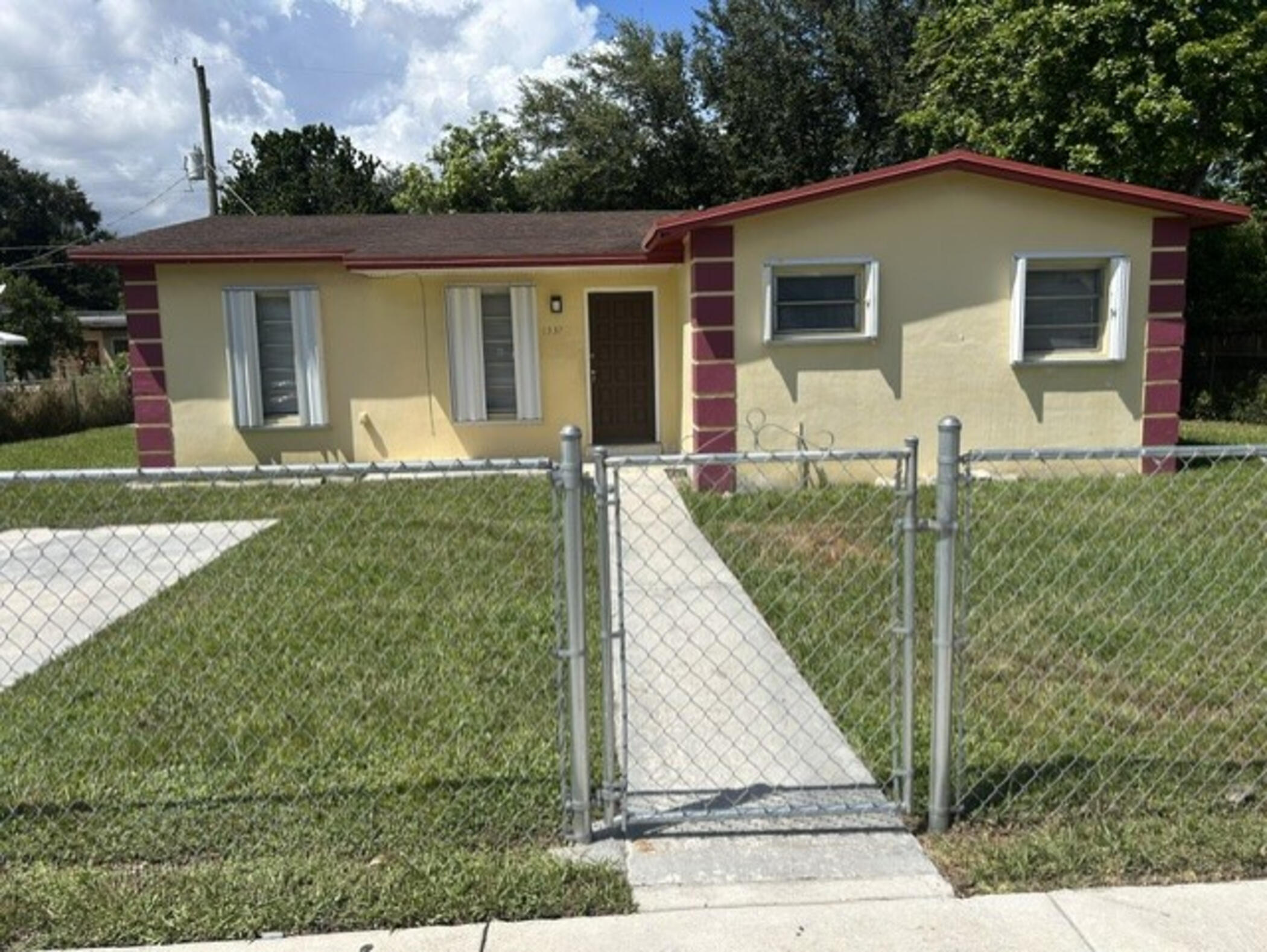1337 Nw 112th Terrace Property Photo 2