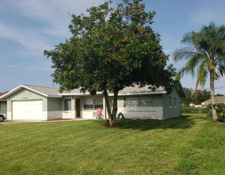 365 Nw Hogan Street Property Photo 1
