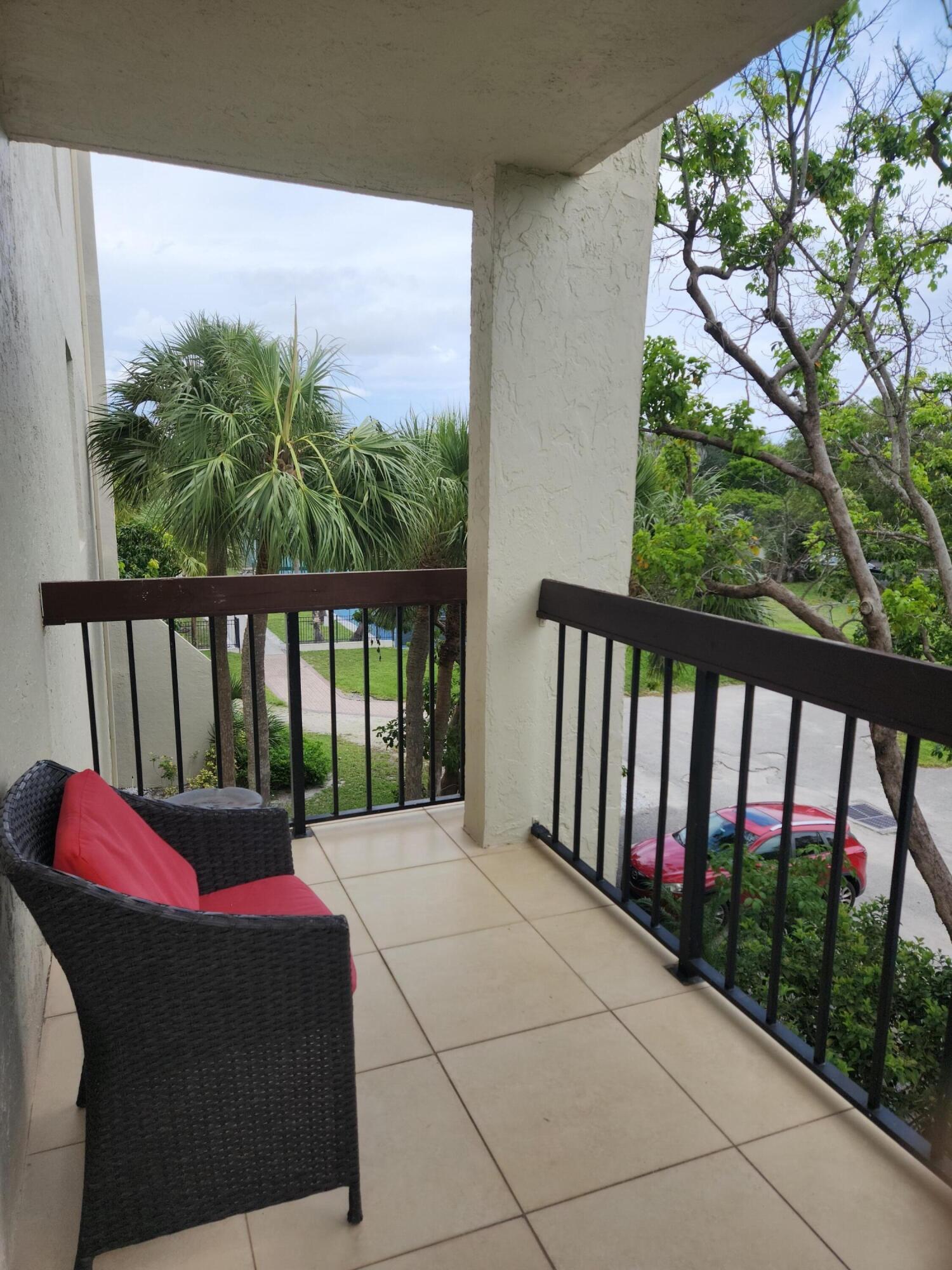 825 Egret Circle 311 Property Photo 14