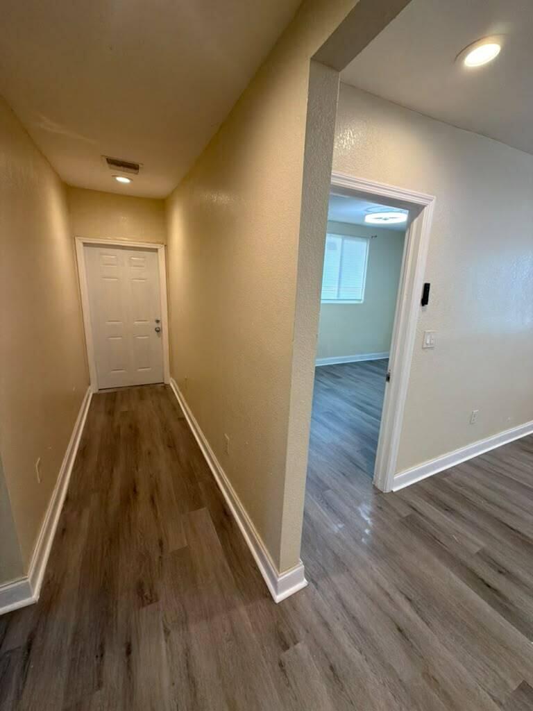 526 Nw 15th Way Property Photo 2