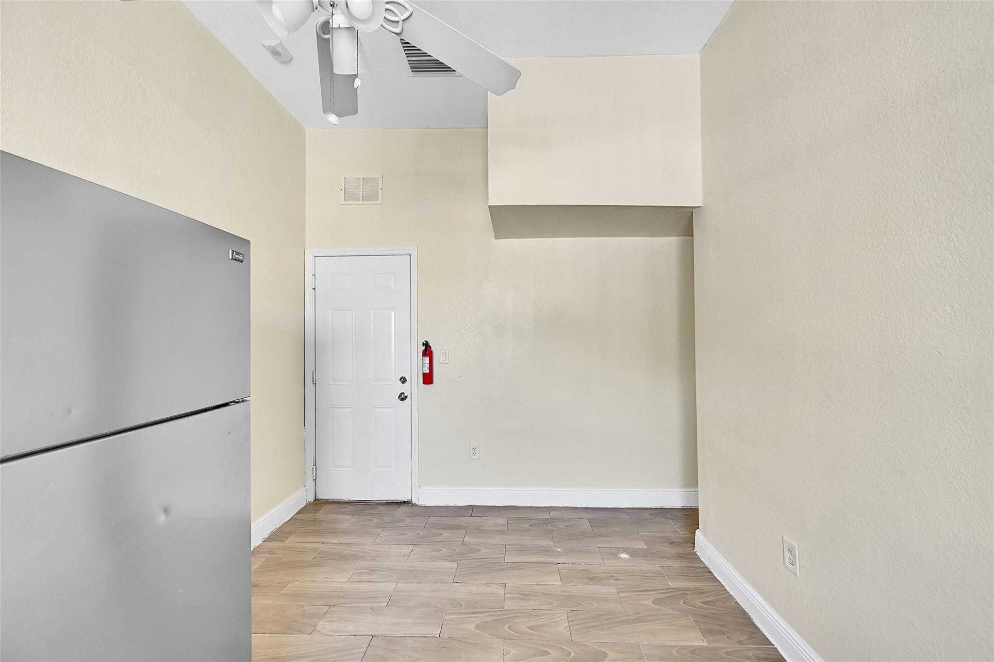 526 Nw 15th Way Property Photo 17