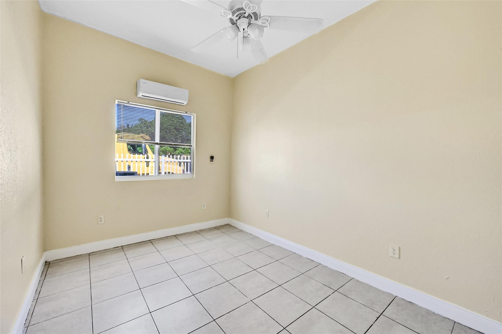 526 Nw 15th Way Property Photo 22