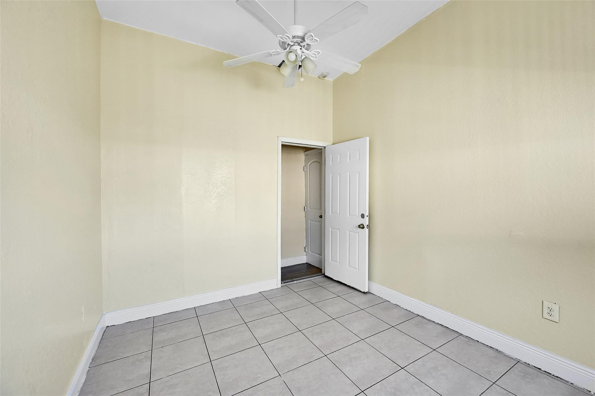 526 Nw 15th Way Property Photo 23
