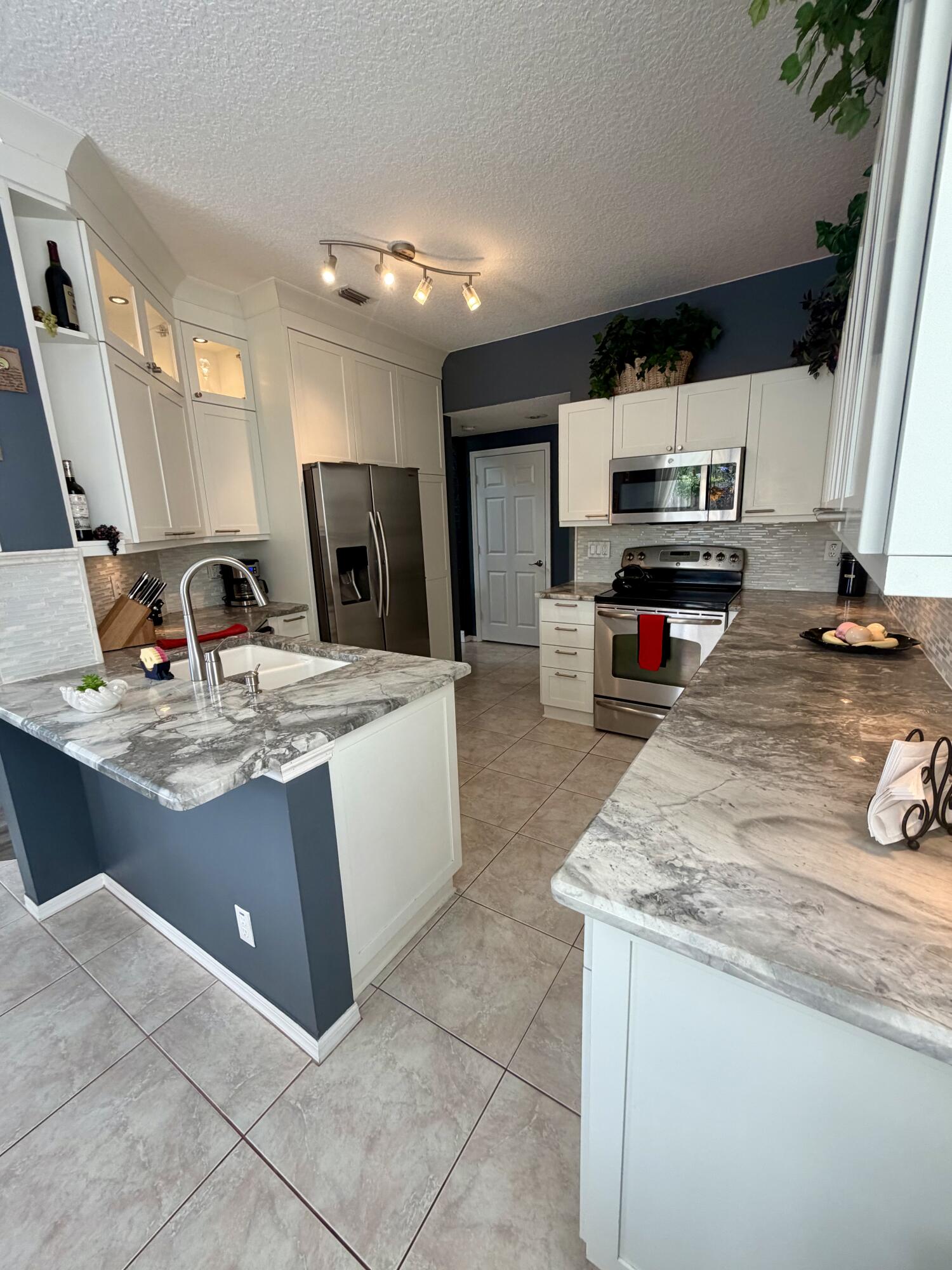 7144 Craw Key Way Property Photo 21
