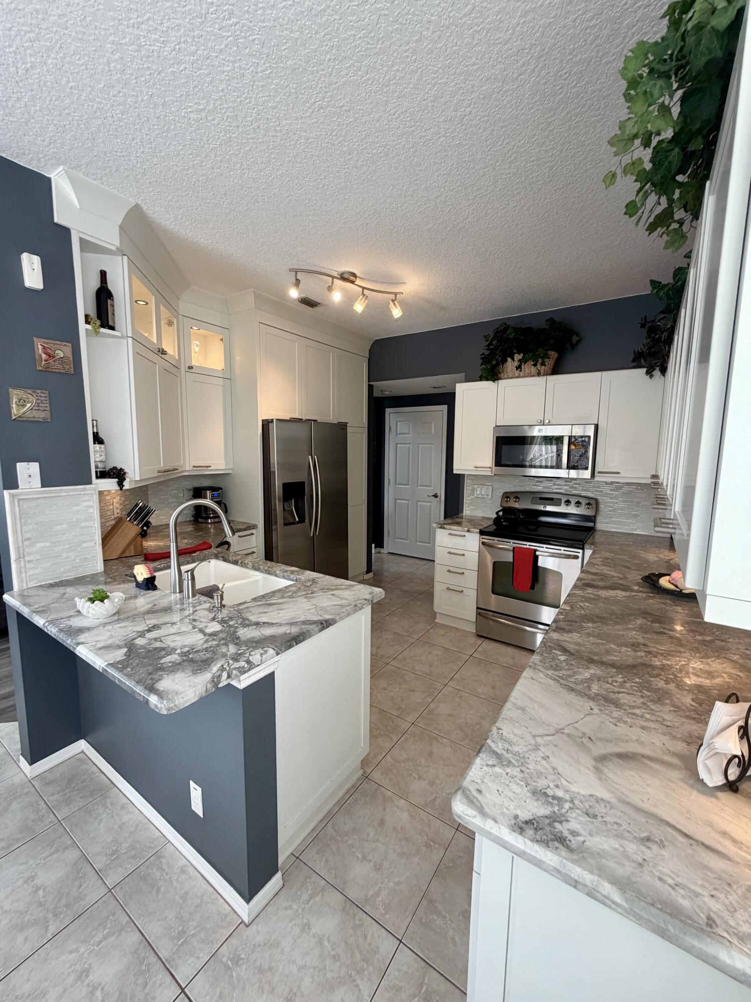 7144 Craw Key Way Property Photo 22