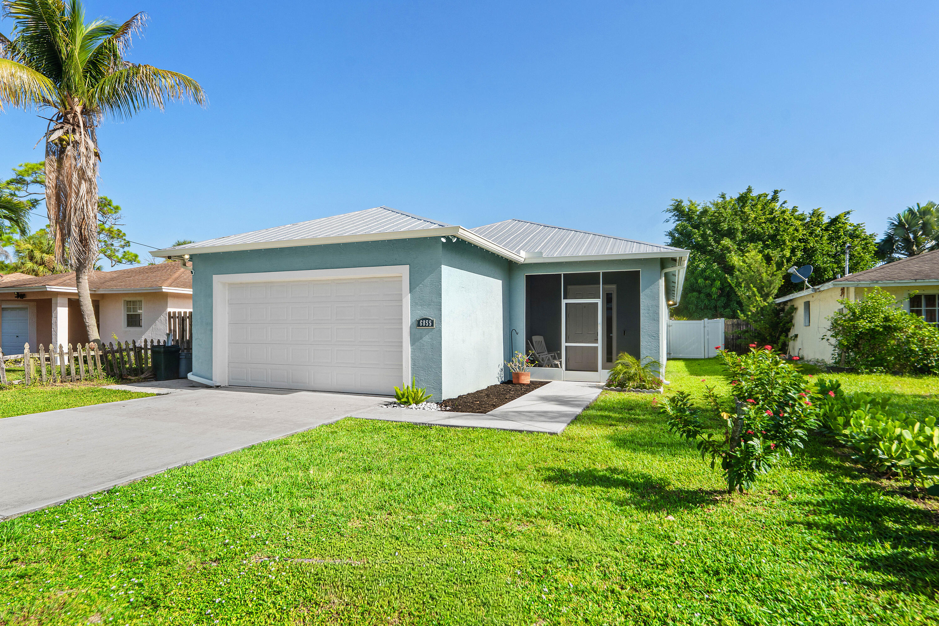6855 4th Street Property Photo 2