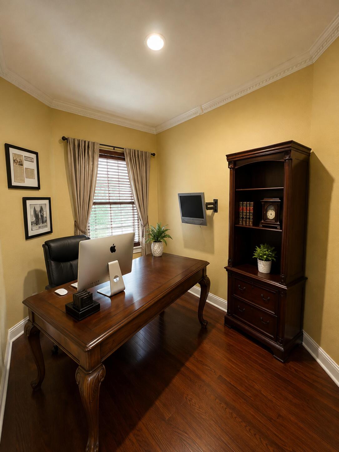 734 Lavender Circle Property Photo 3