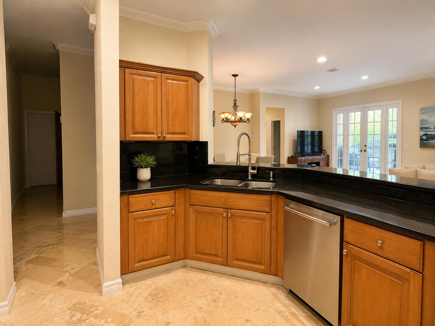 734 Lavender Circle Property Photo 4