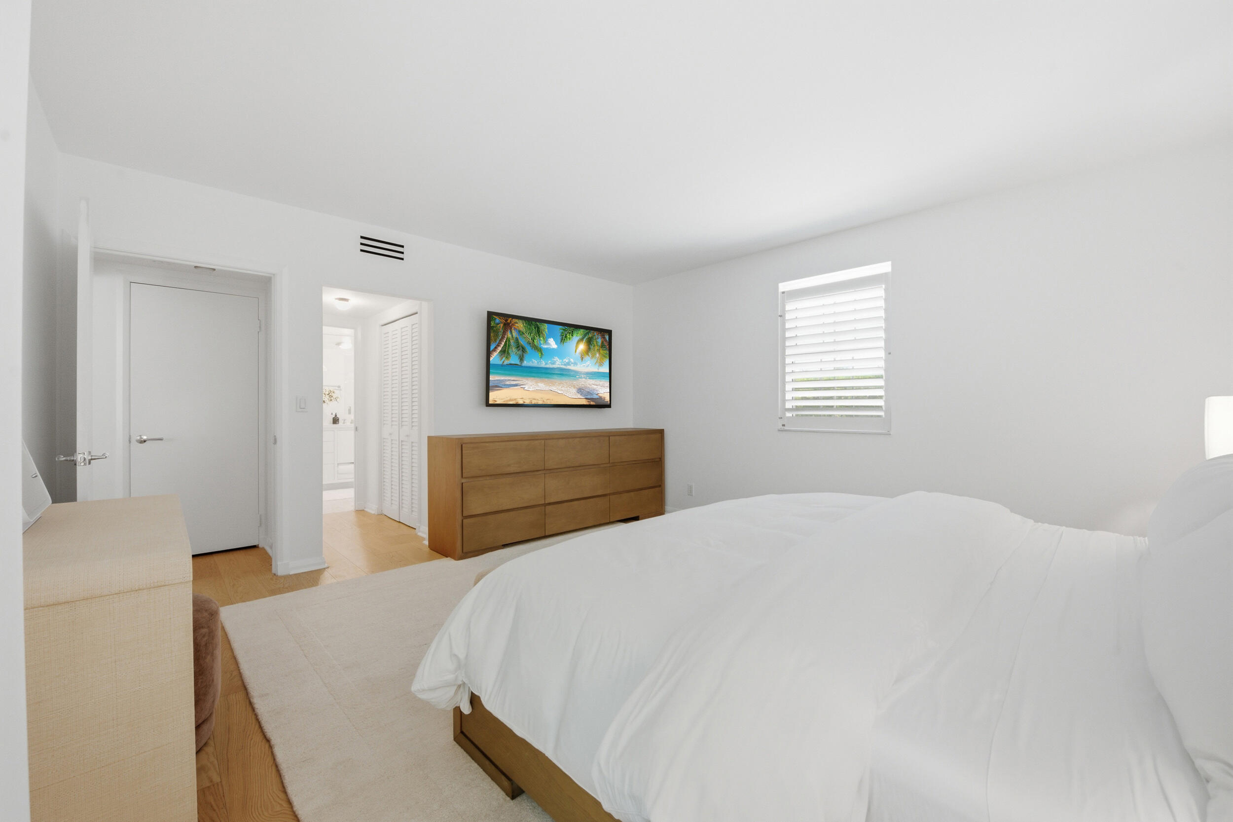 226 Brazilian Avenue 2b Property Photo 15