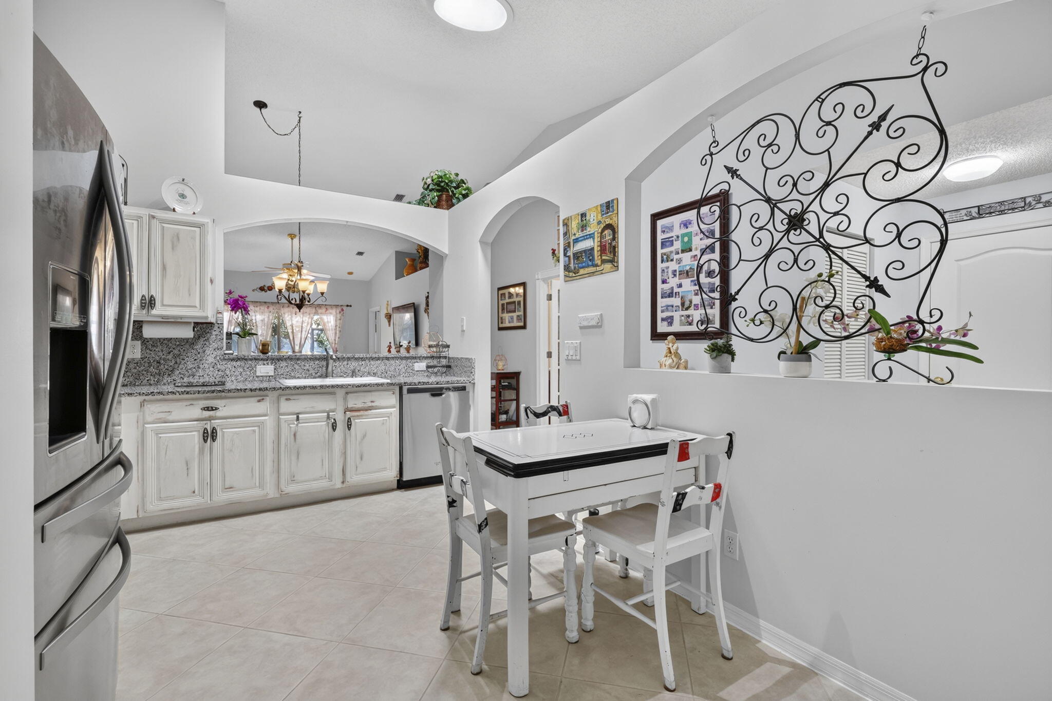 2100 Stonington Terrace Property Photo 12