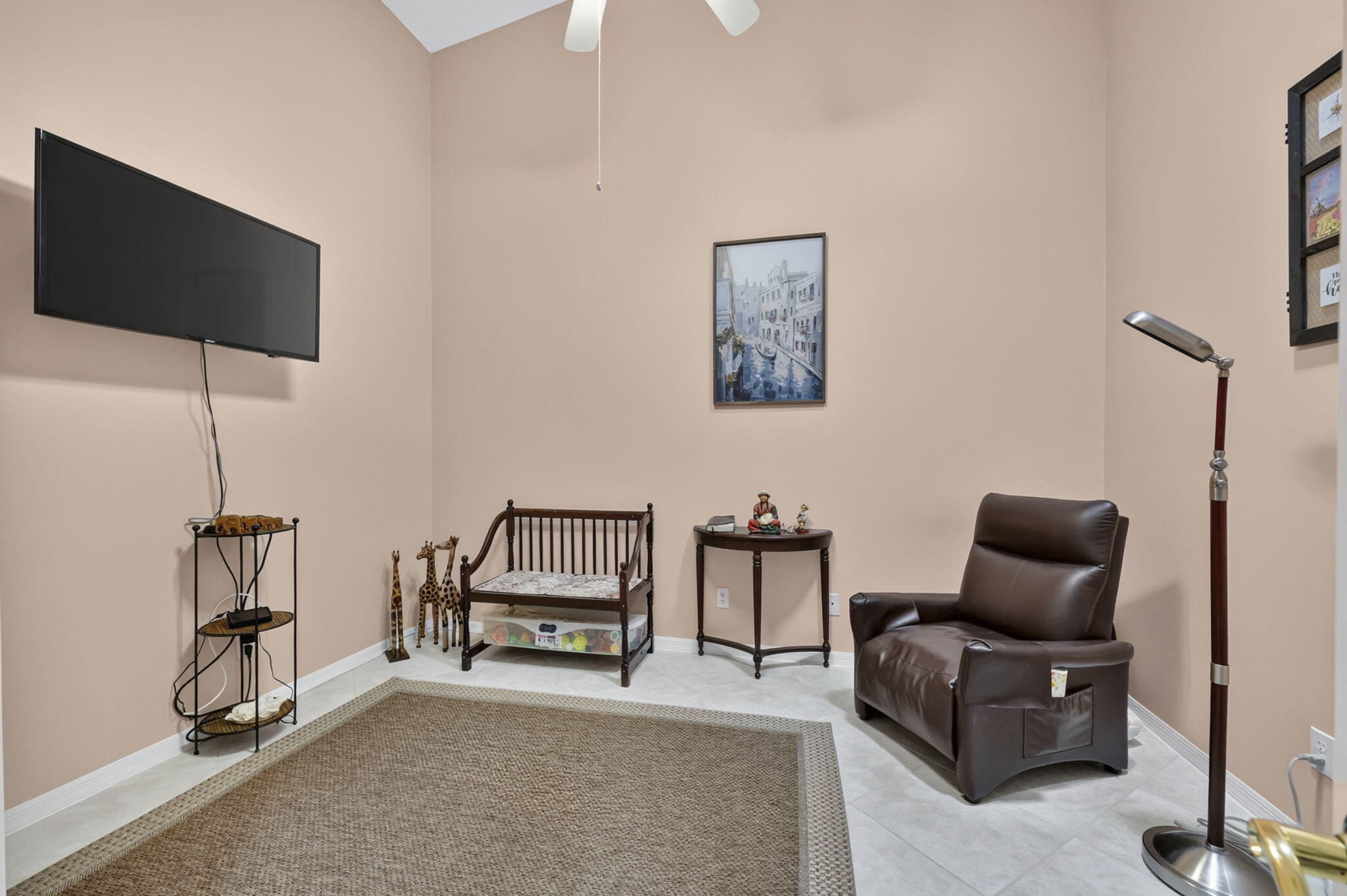 2100 Stonington Terrace Property Photo 14