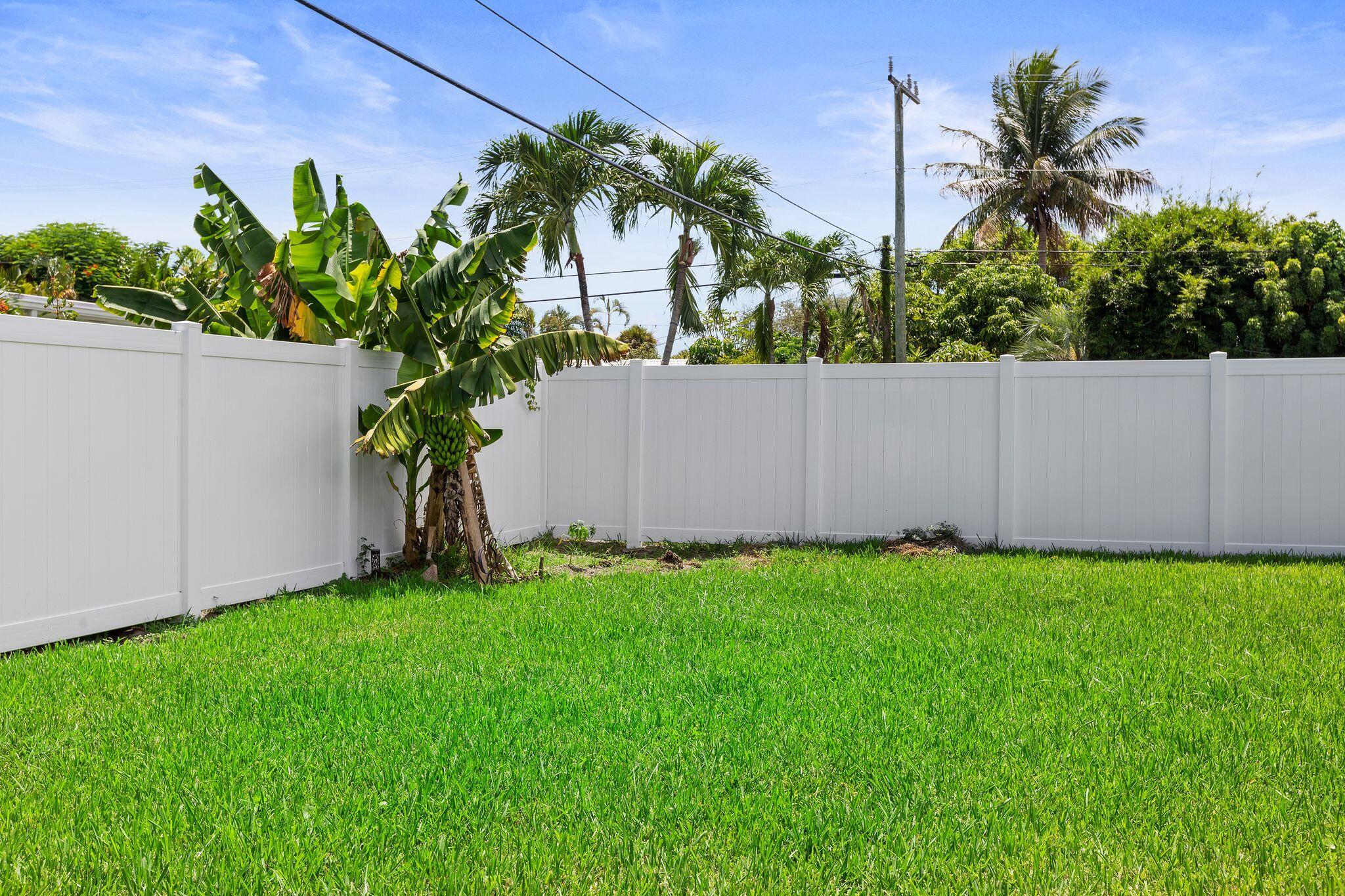 10044 Dasheen Avenue Property Photo 16