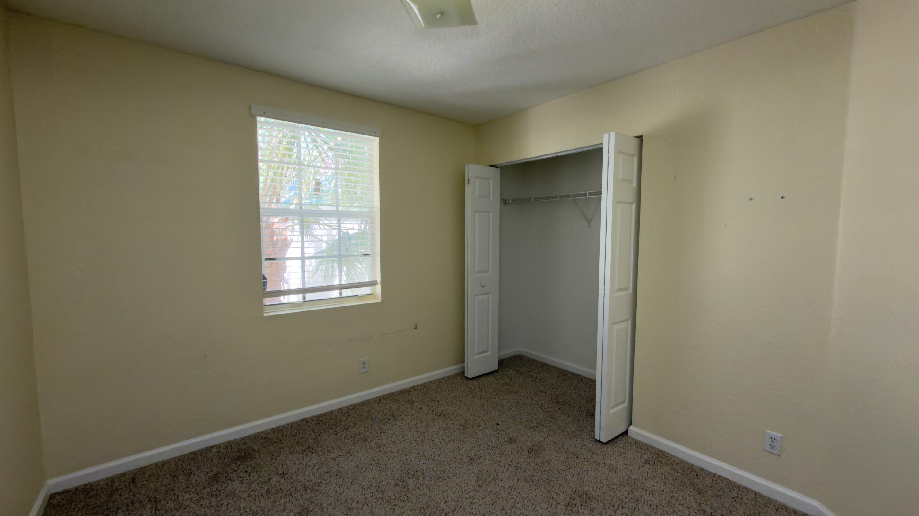 4809 N Wickham Circle B Property Photo 9
